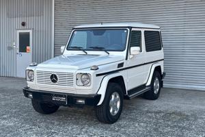 Mercedes Benz G320