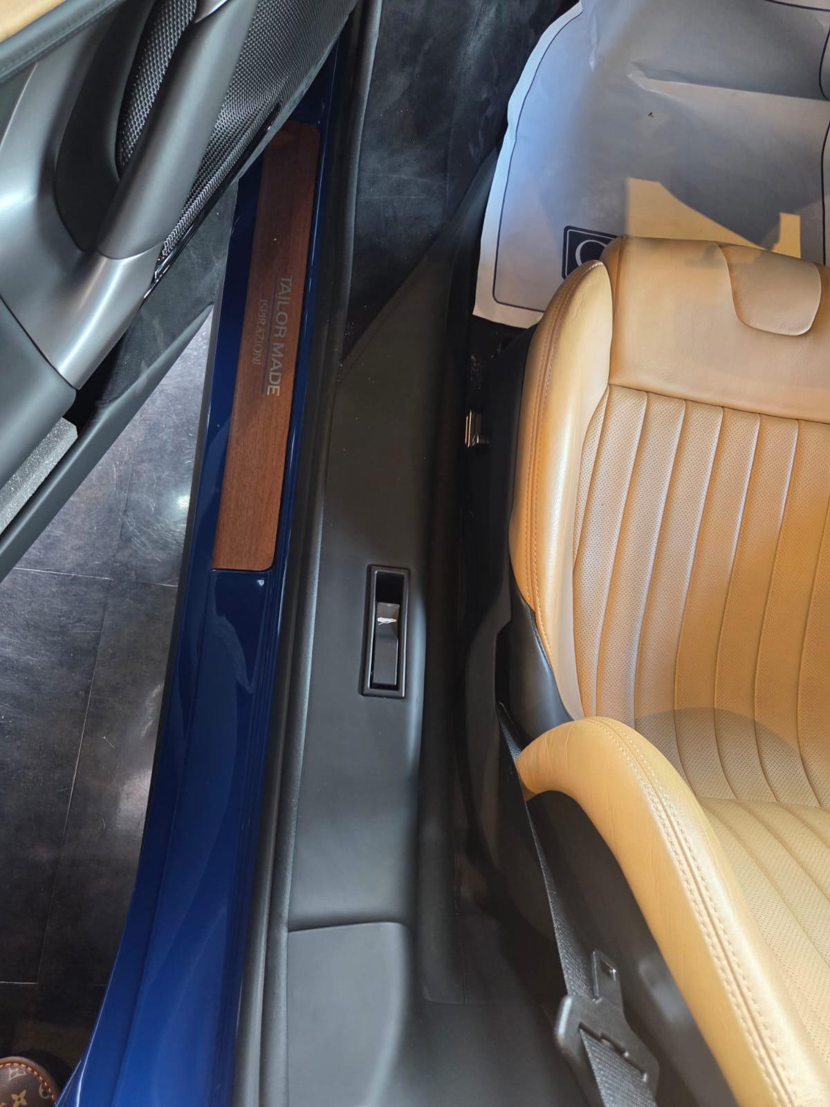 Ferrari SF90 Spider Tailor Made (photo: 21)