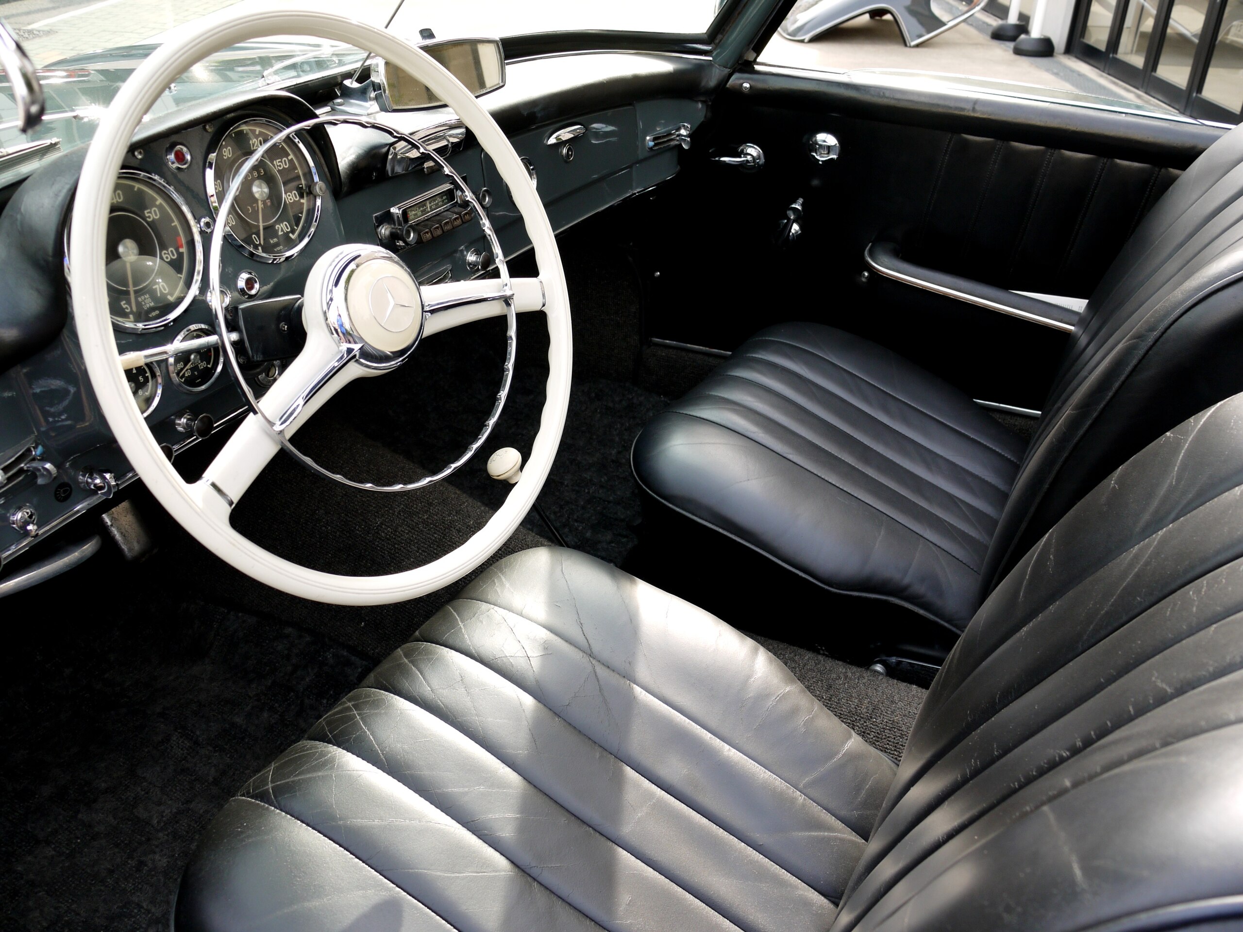 Mercedes Benz 190SL (photo: 8)