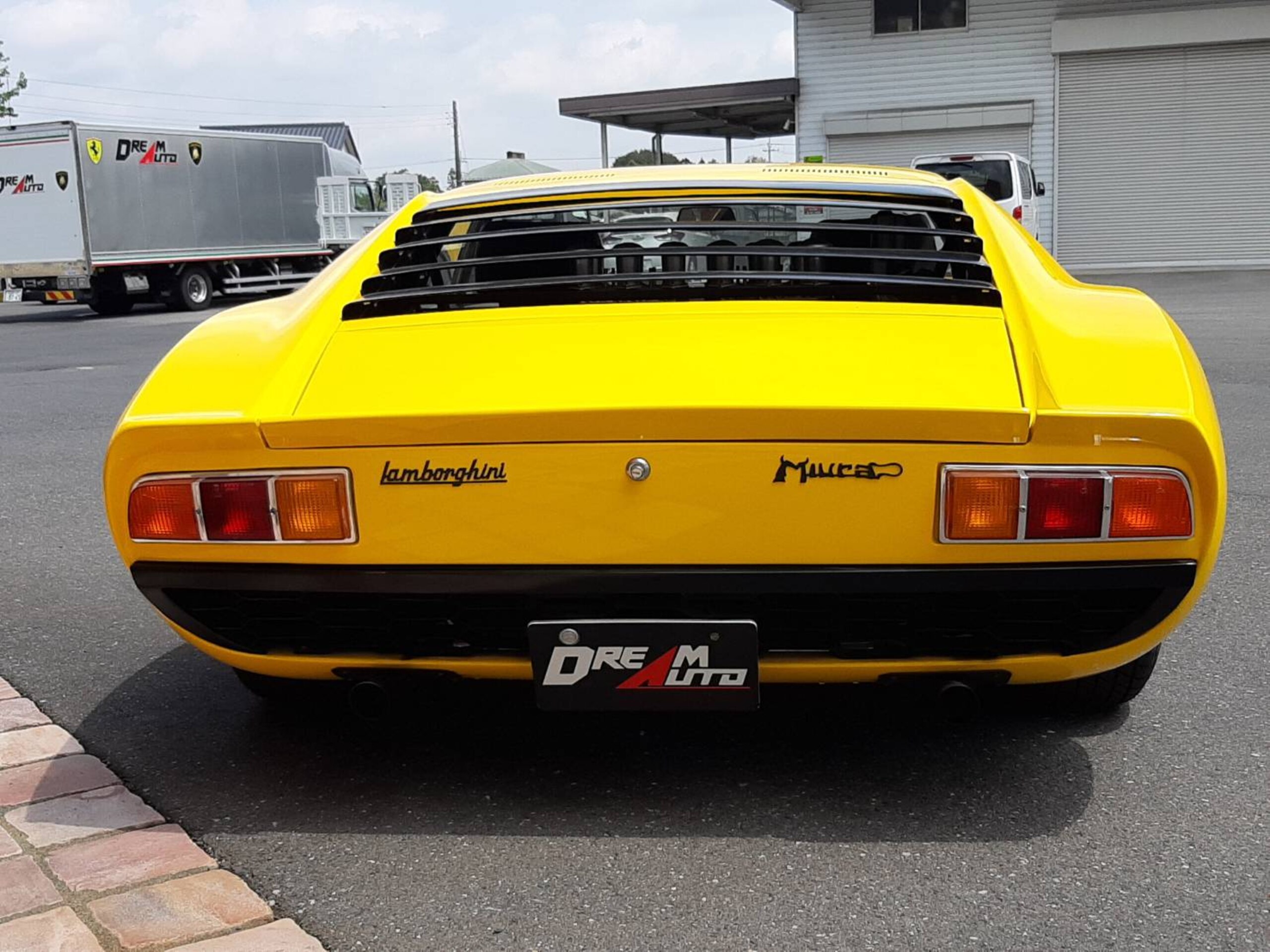Lamborghini Miura P400 (photo: 4)
