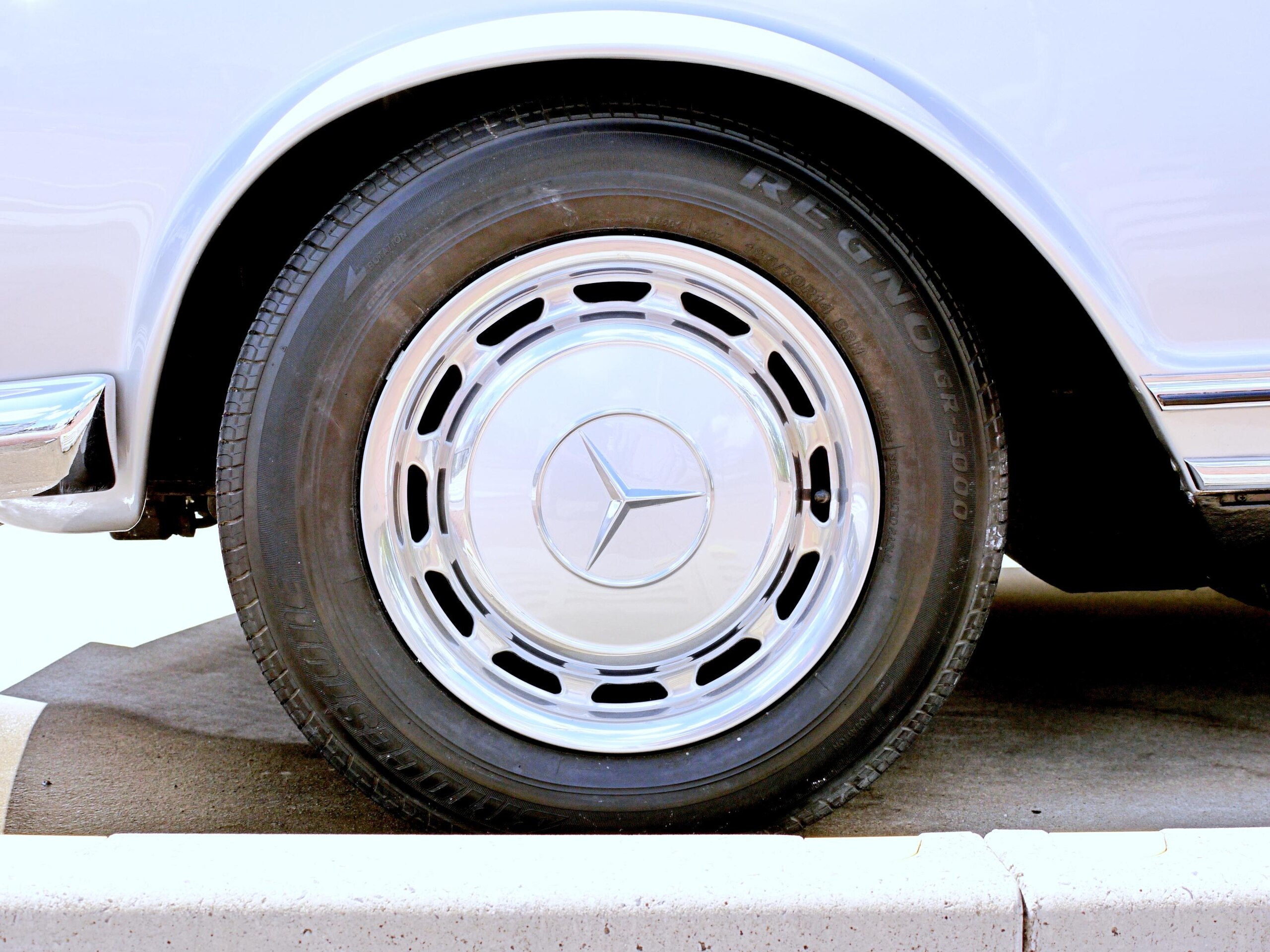 Mercedes Benz 280SL (photo: 8)