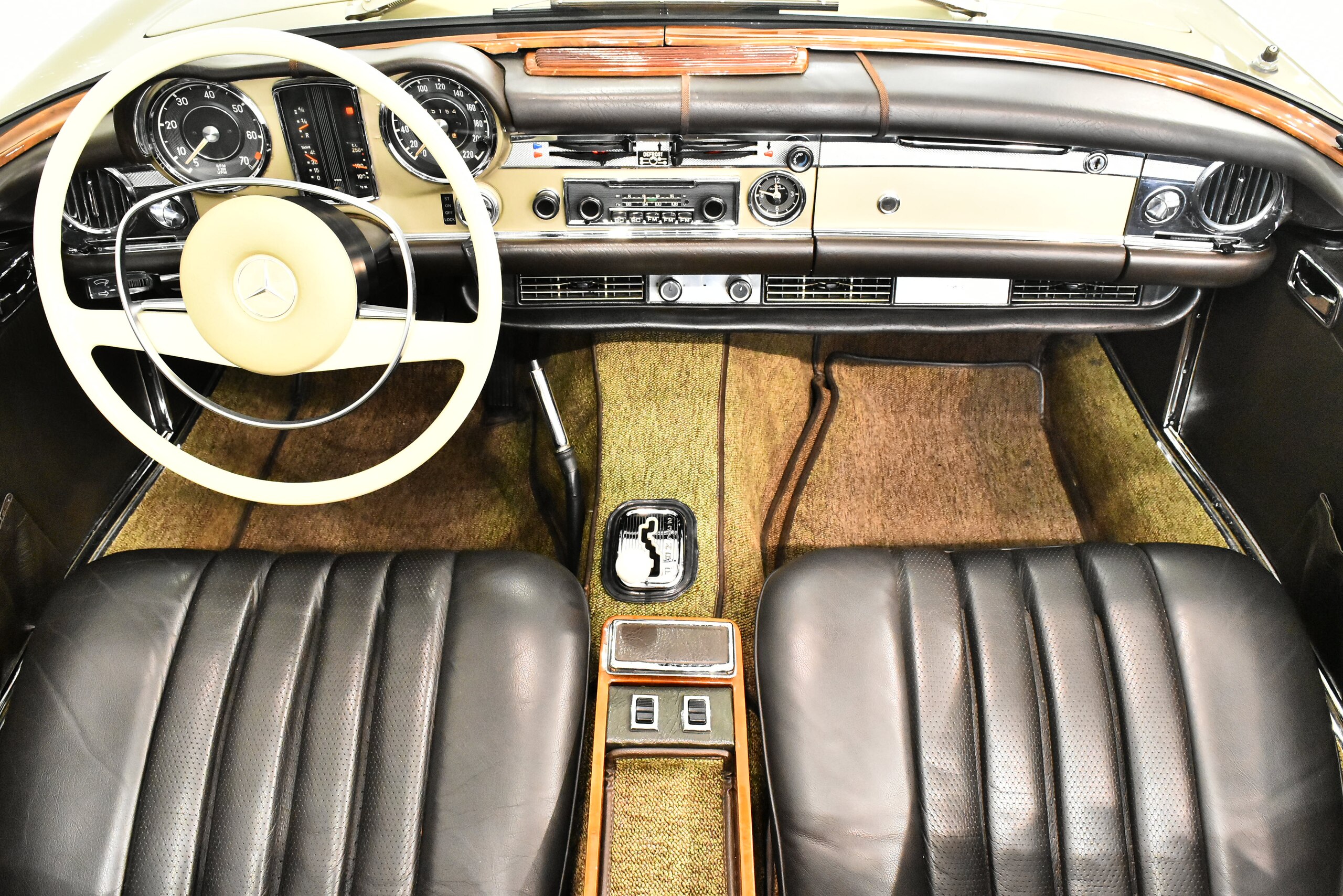 Mercedes Benz 280SL (photo: 7)