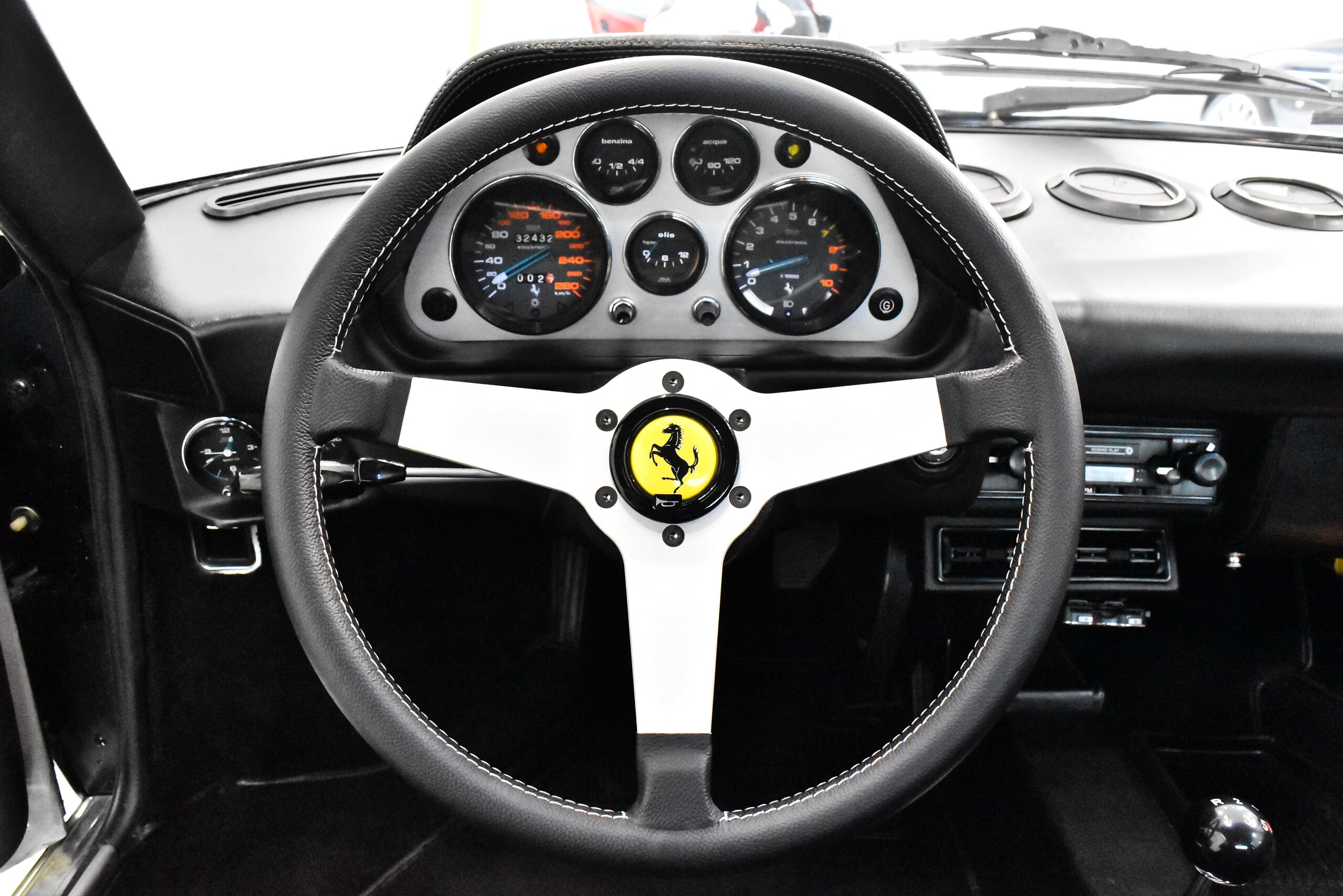 Ferrari 308 GTB (photo: 6)