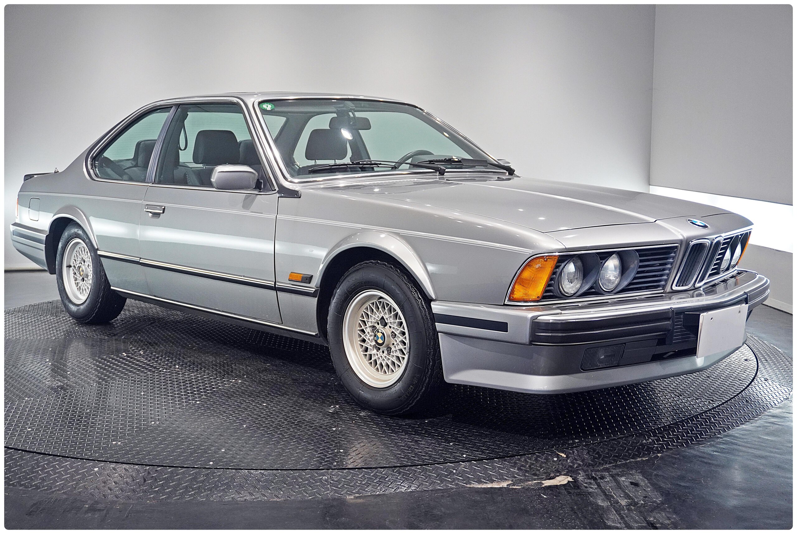 BMW 635CSi (photo: 2)