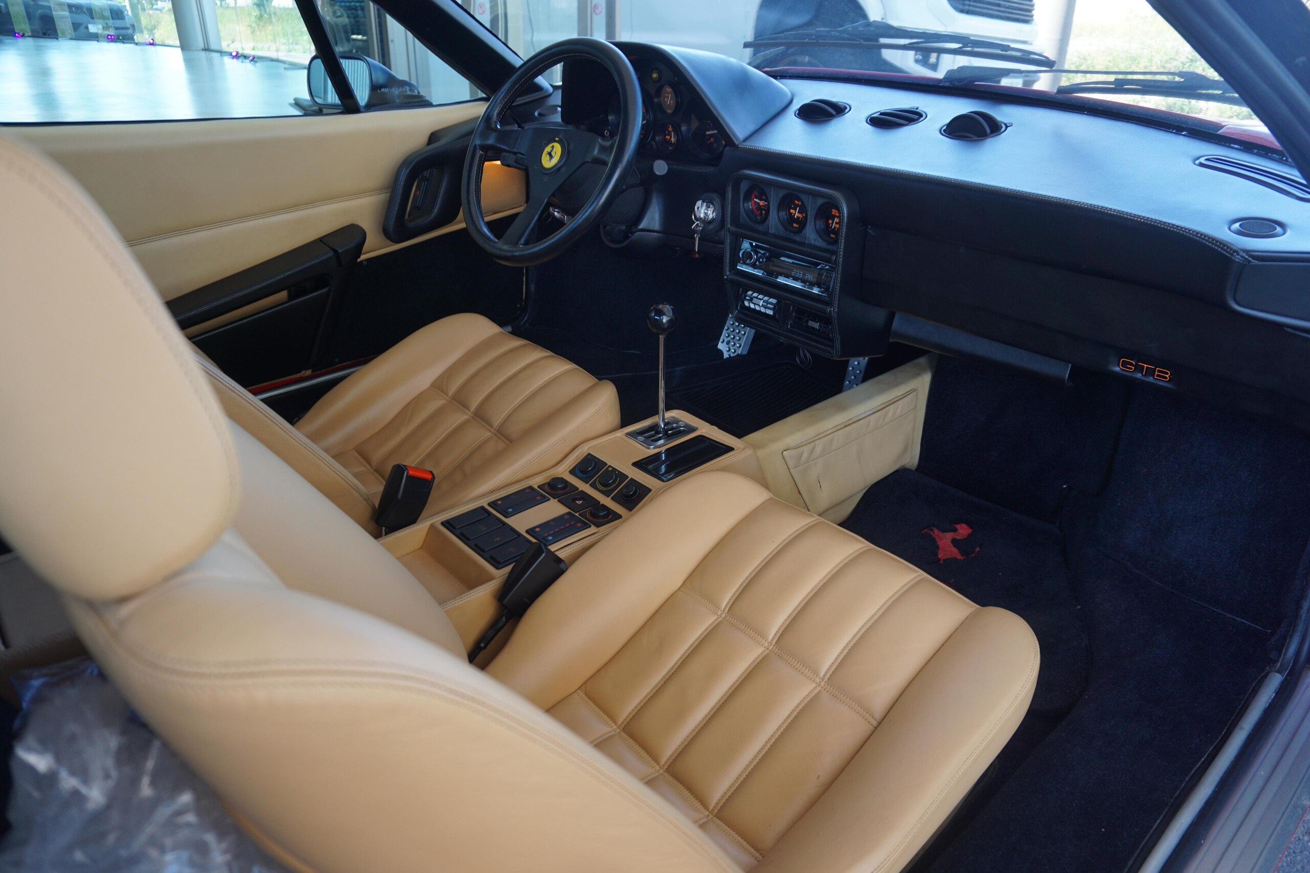 Ferrari 328 GTB (photo: 15)