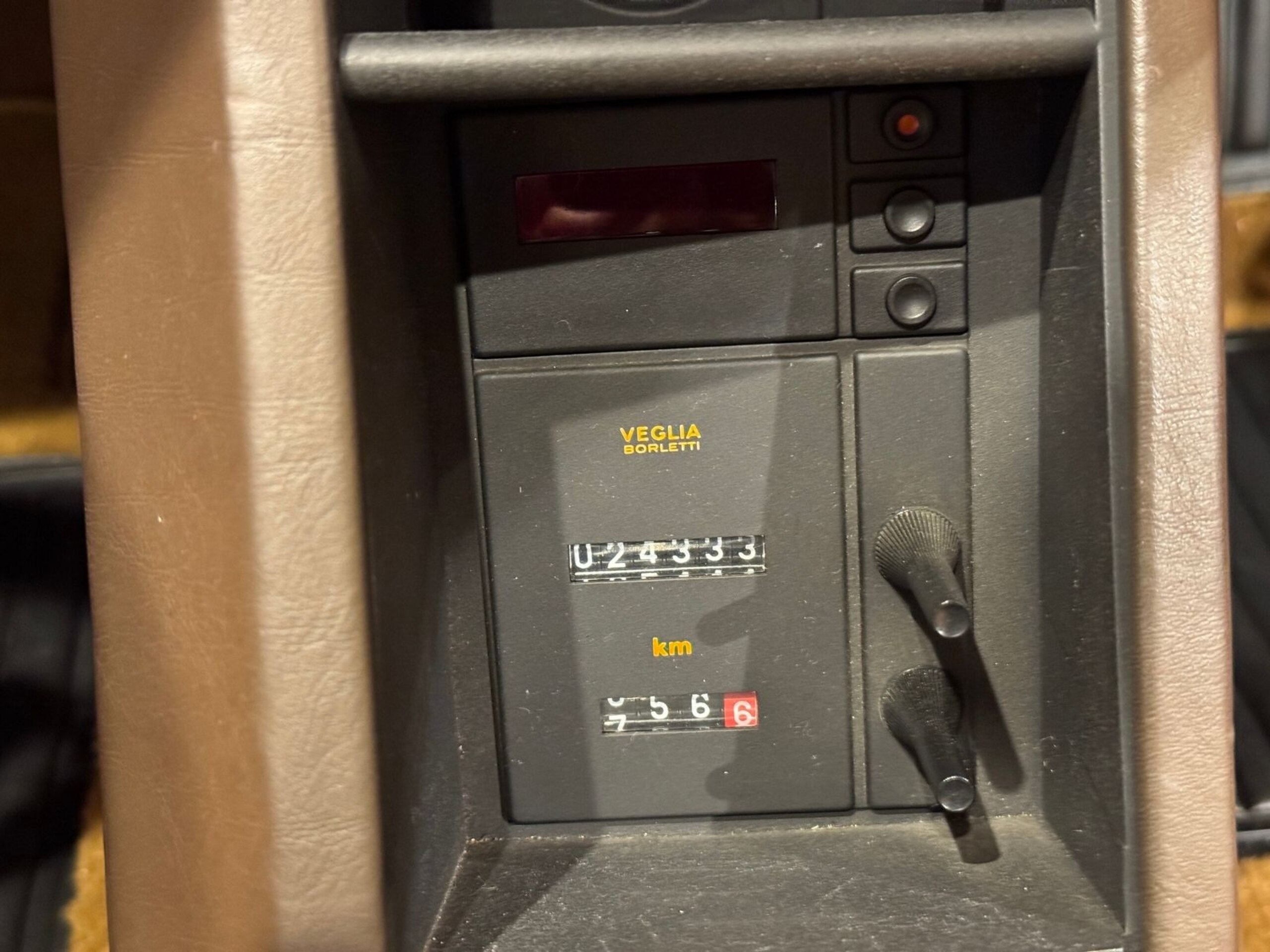 Ferrari Testarossa (photo: 12)