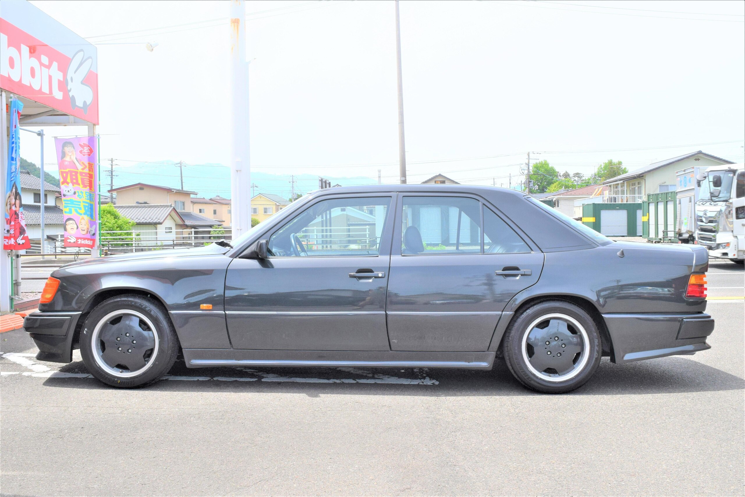 Mercedes Benz 300E 3.2 AMG (photo: 6)