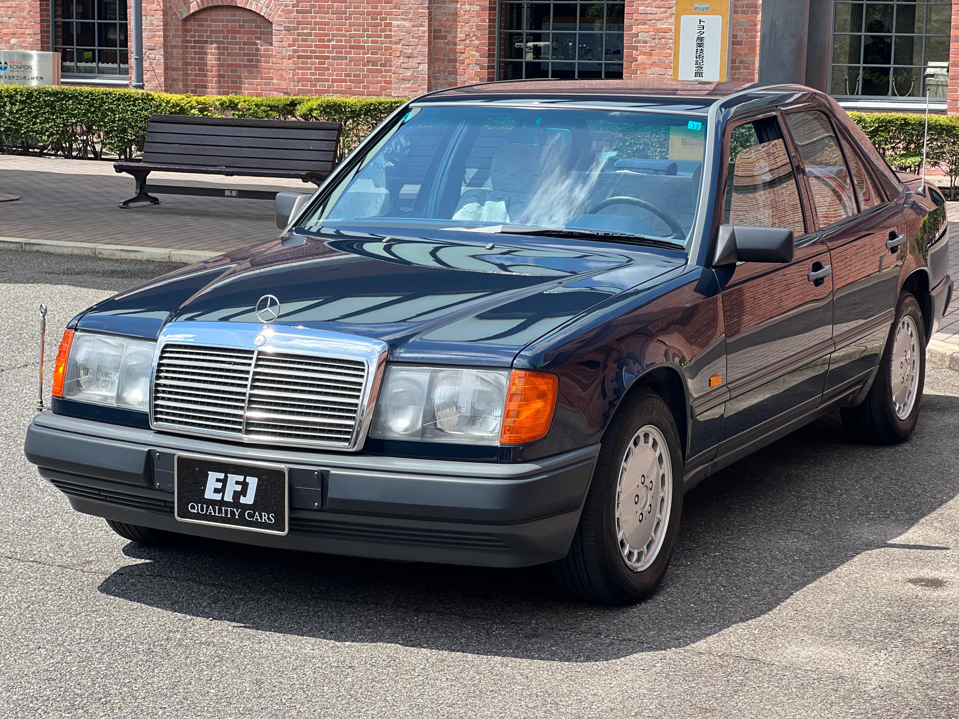 Mercedes Benz 230E