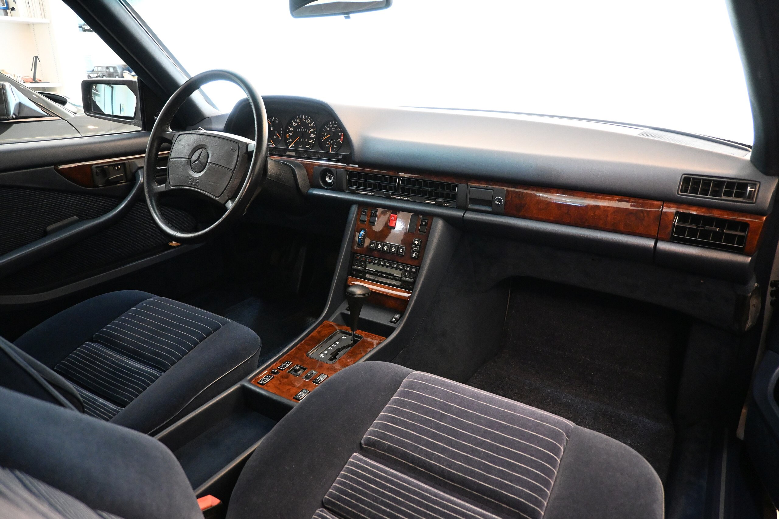 Mercedes Benz 560SEC (photo: 8)