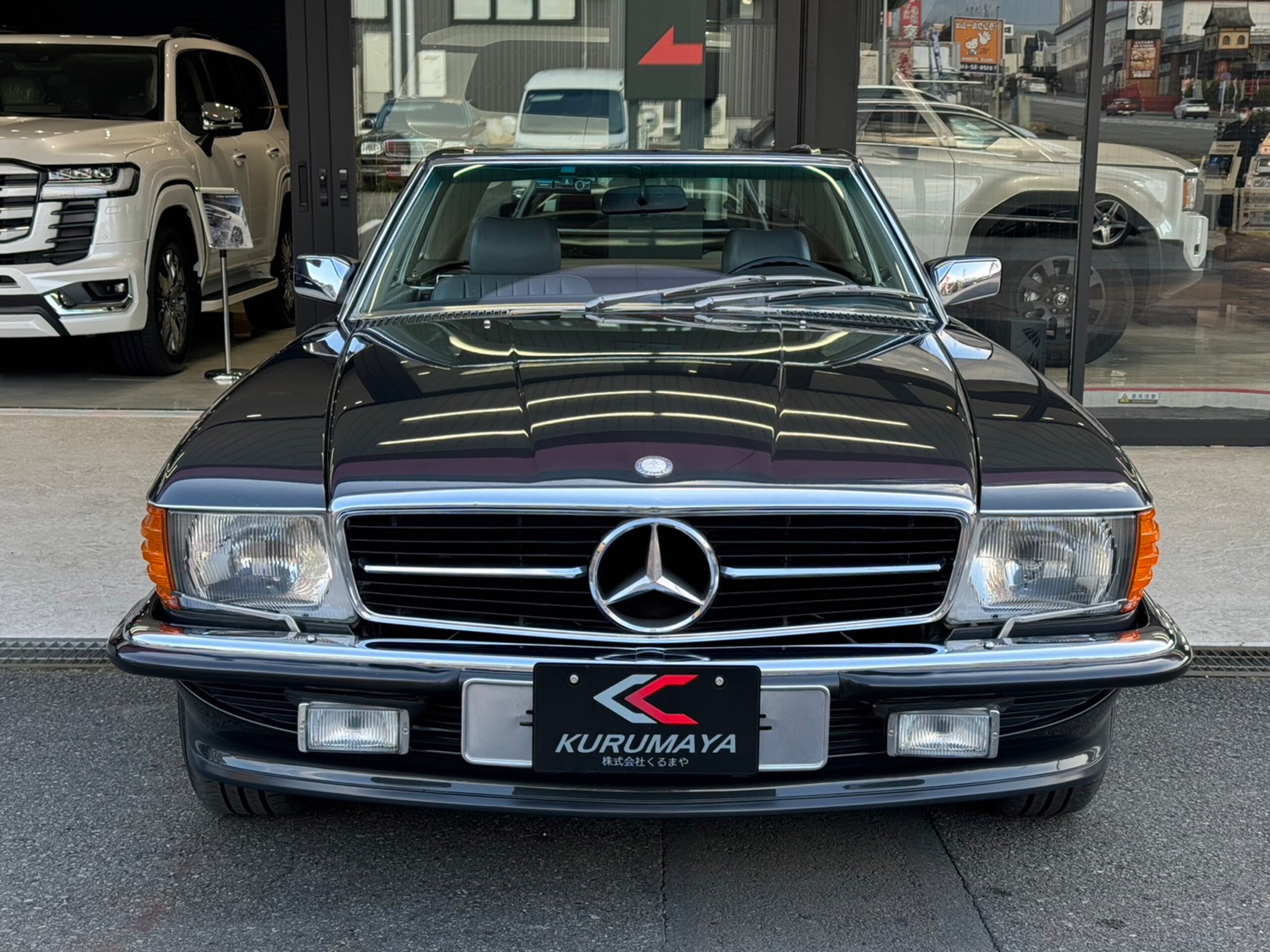 Mercedes Benz SL560 (photo: 1)