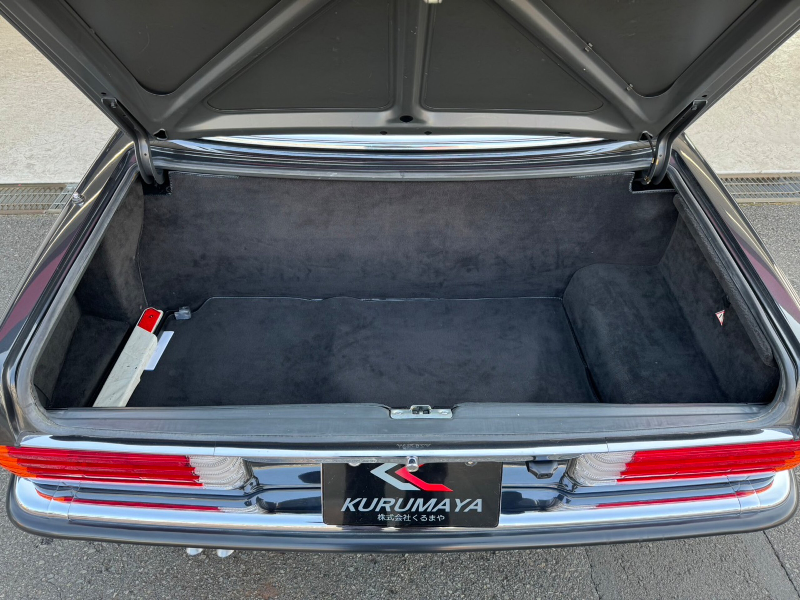 Mercedes Benz SL560 (photo: 14)