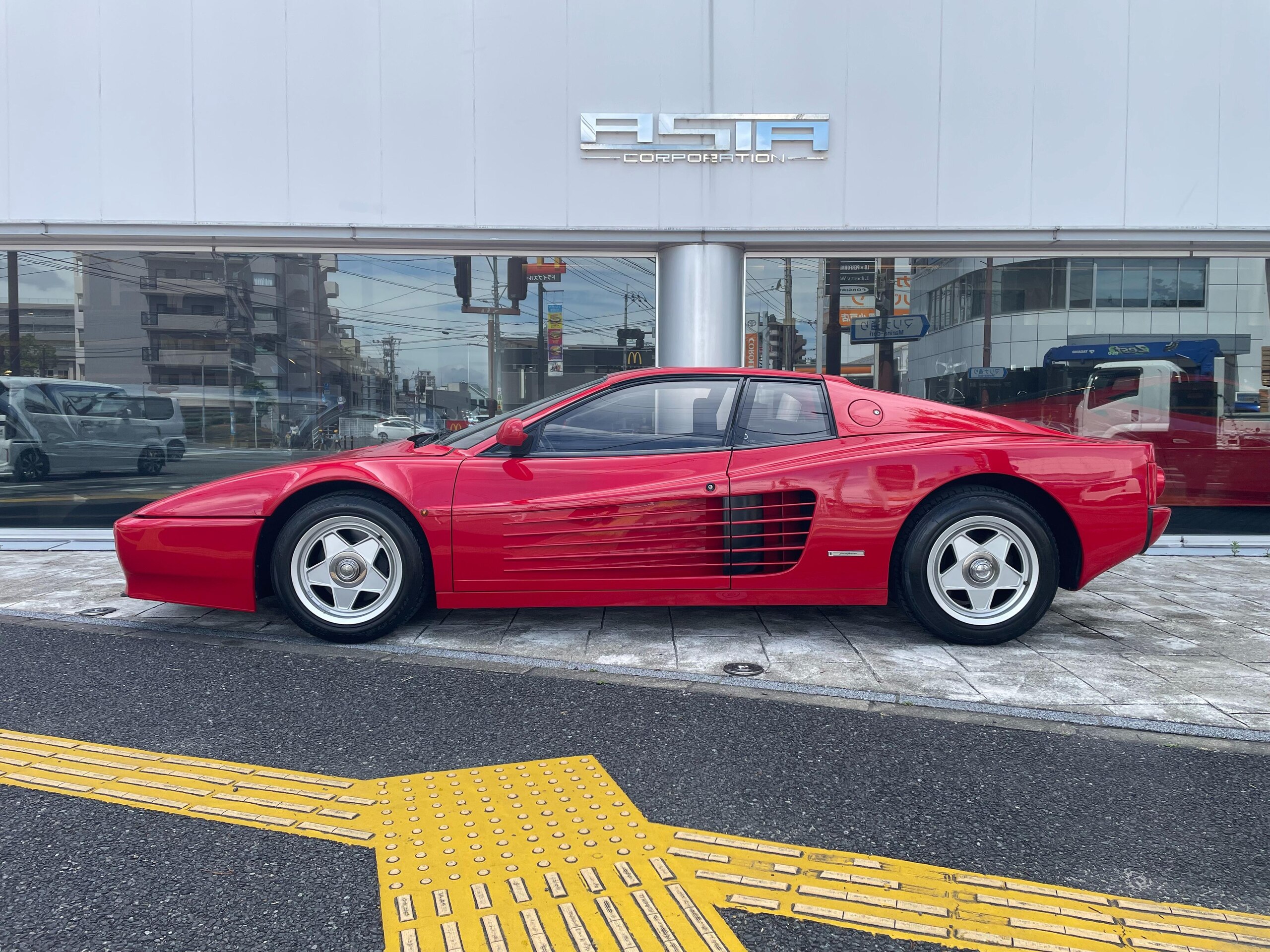 Ferrari Testarossa (photo: 3)