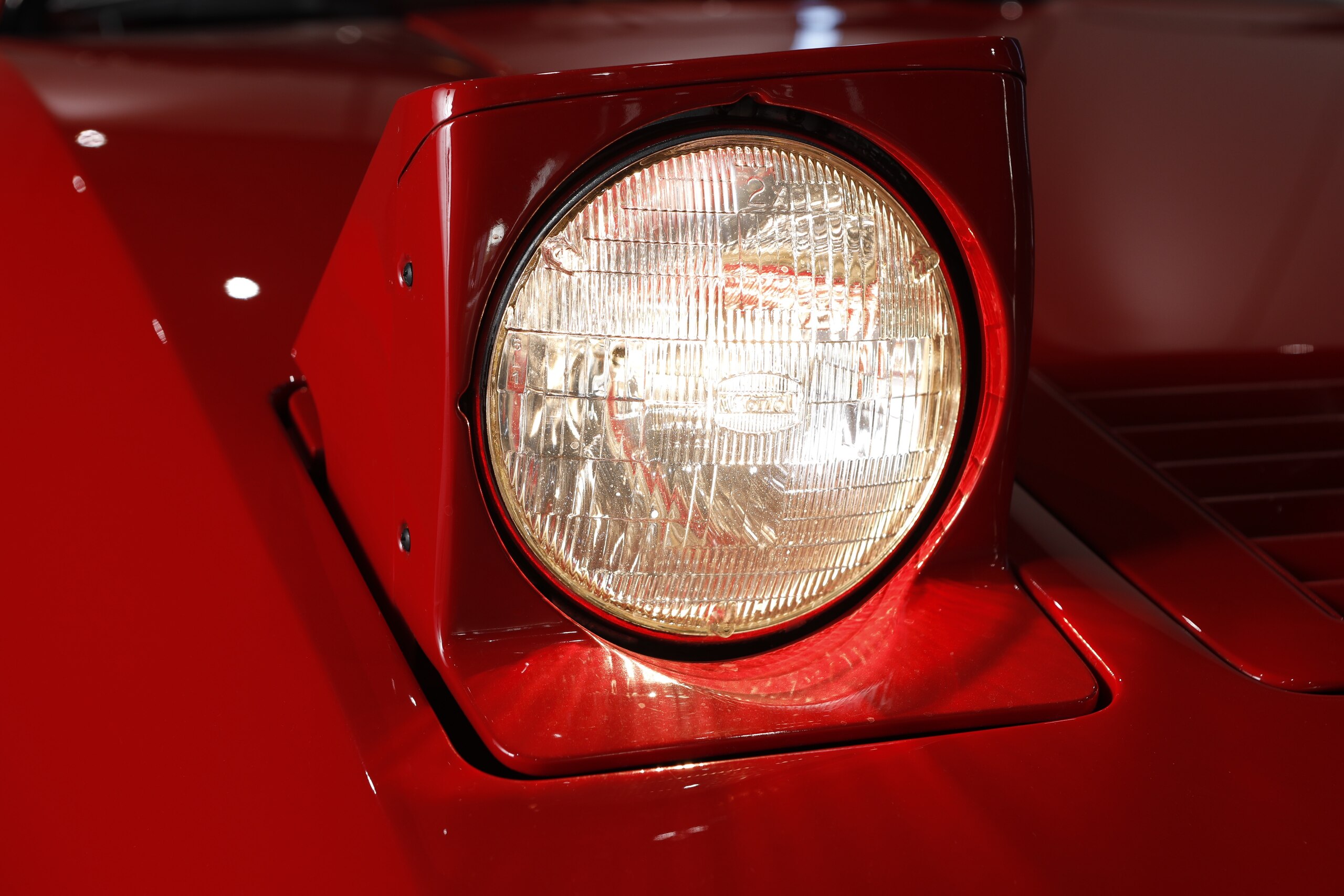 Ferrari 208 GTB Turbo (photo: 15)