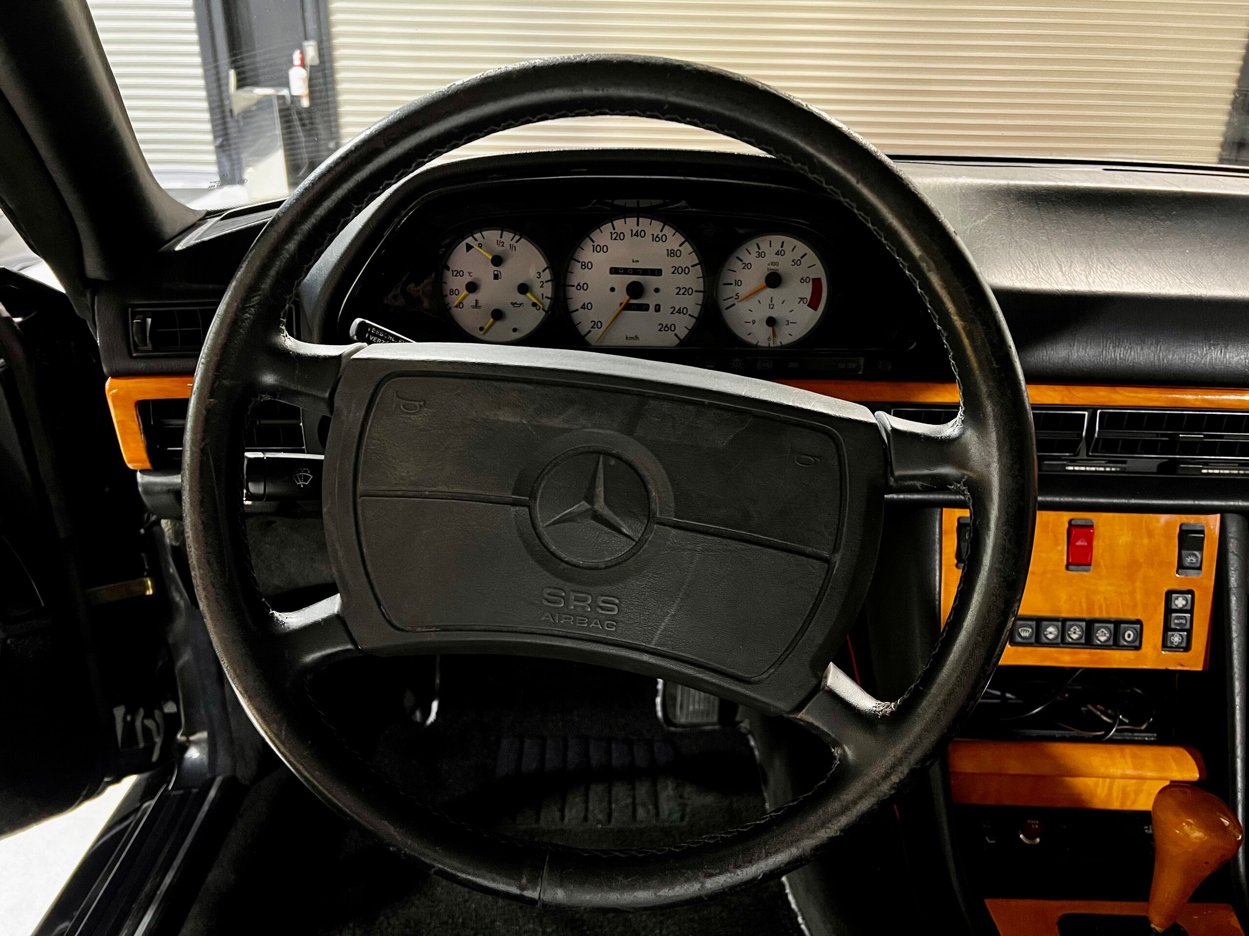 Mercedes Benz 560SEC (photo: 9)