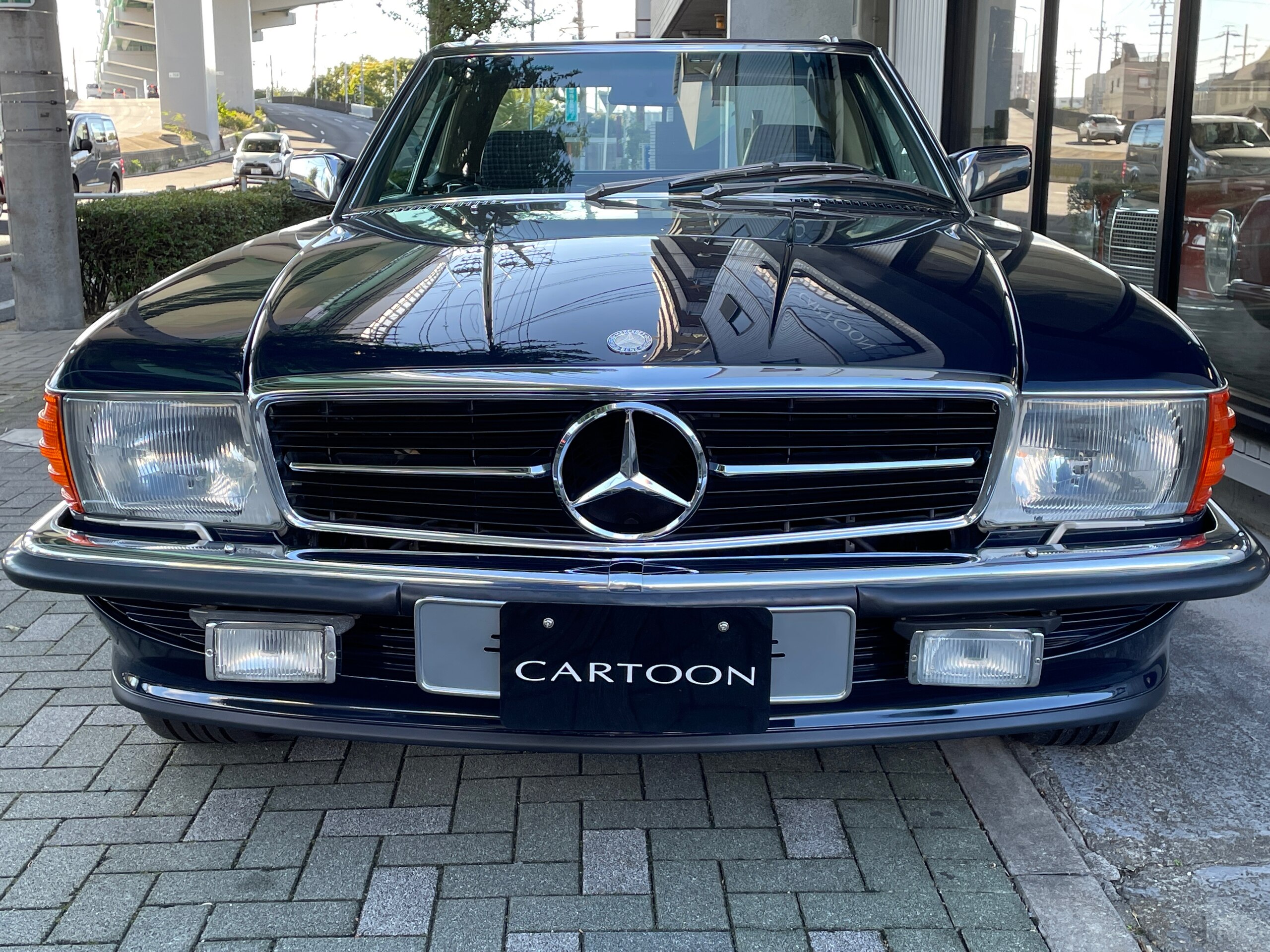 Mercedes Benz 560SL (photo: 1)