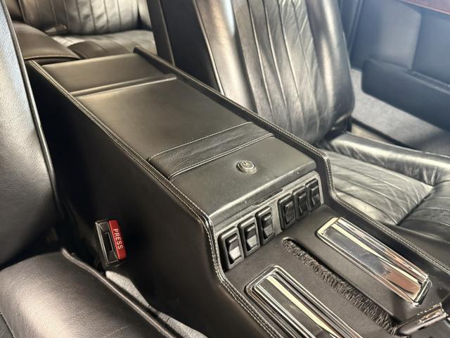 Aston Martin Lagonda (photo: 13)