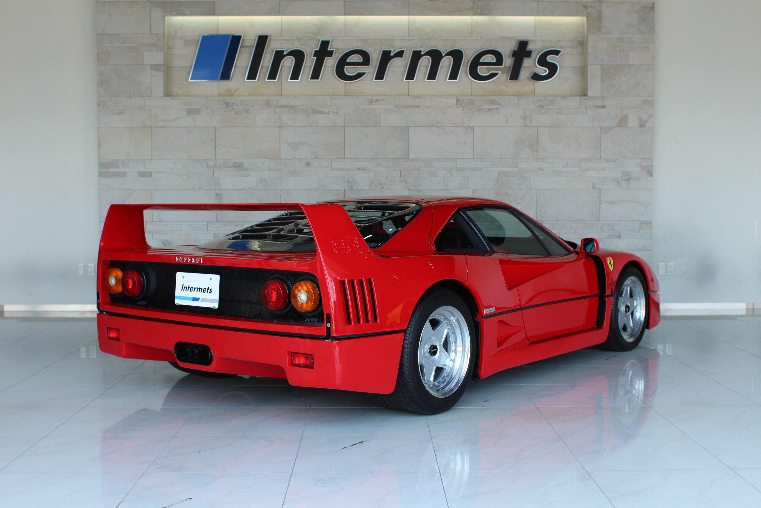 Ferrari F40 (photo: 3)