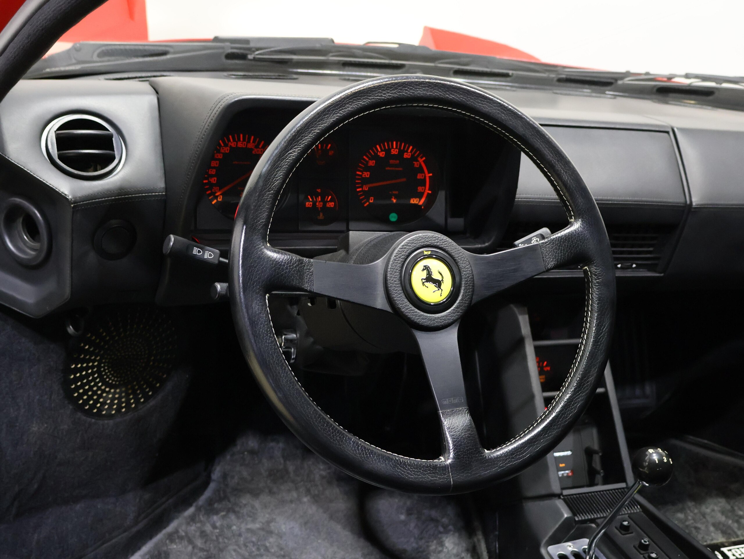 Ferrari Testarossa (photo: 10)