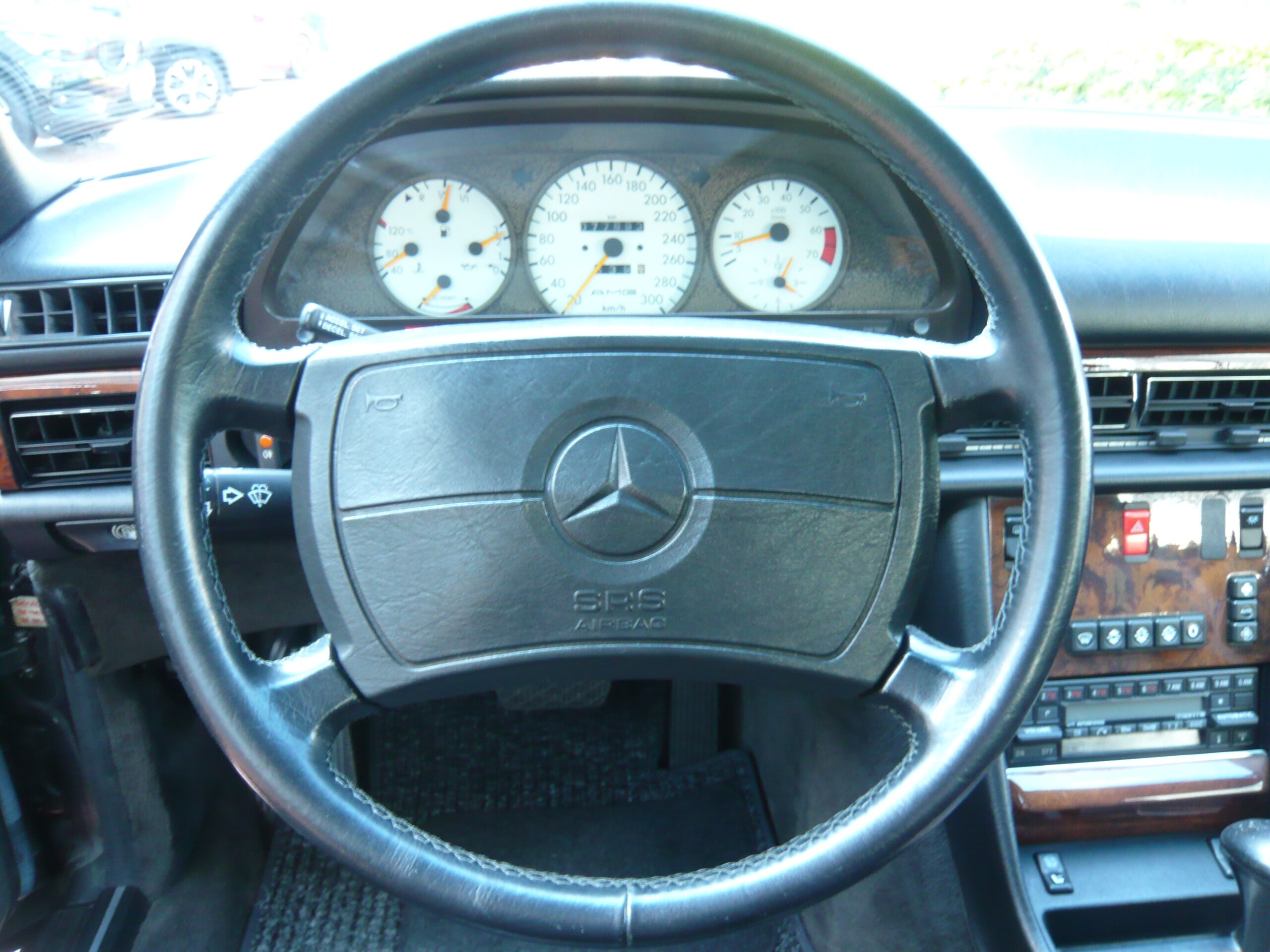 Mercedes Benz 560SEC (photo: 9)