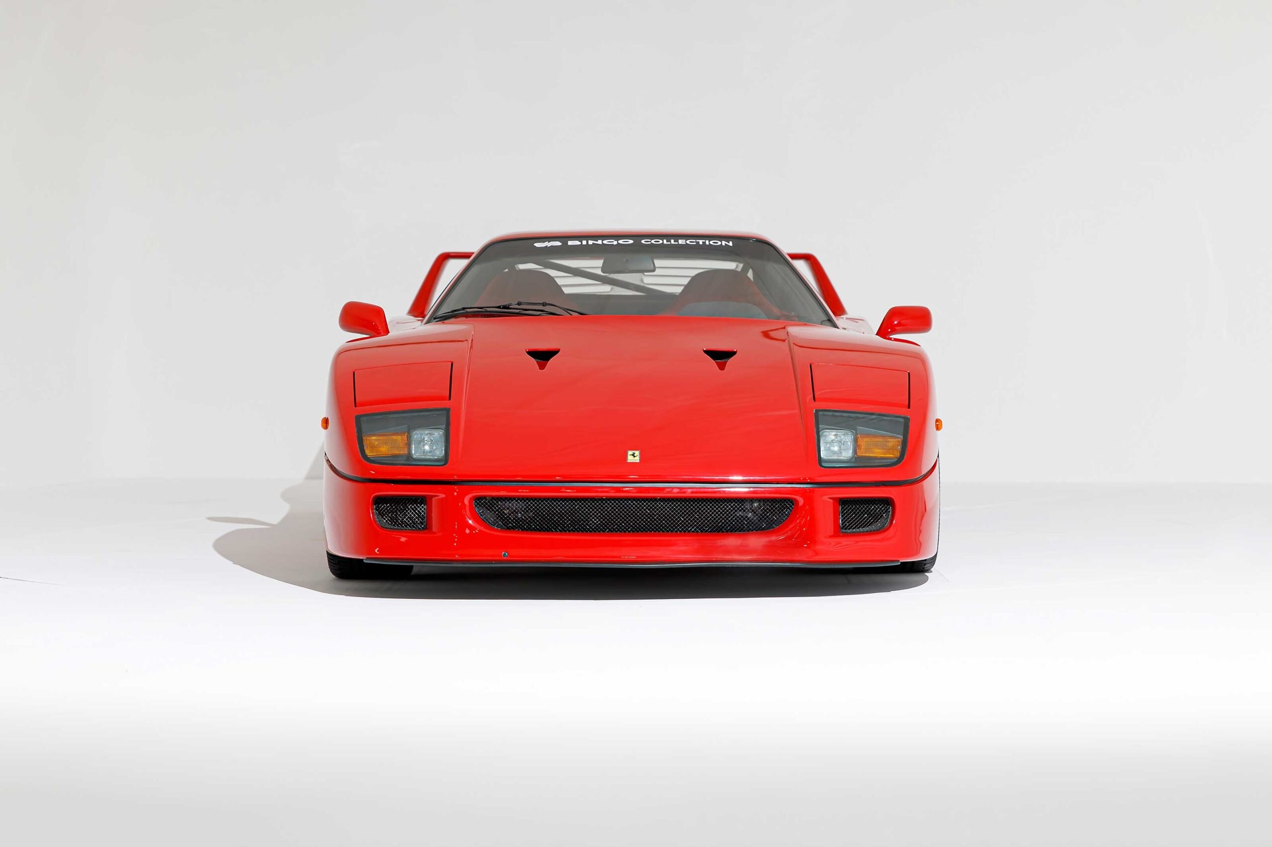 Ferrari F40 (photo: 1)