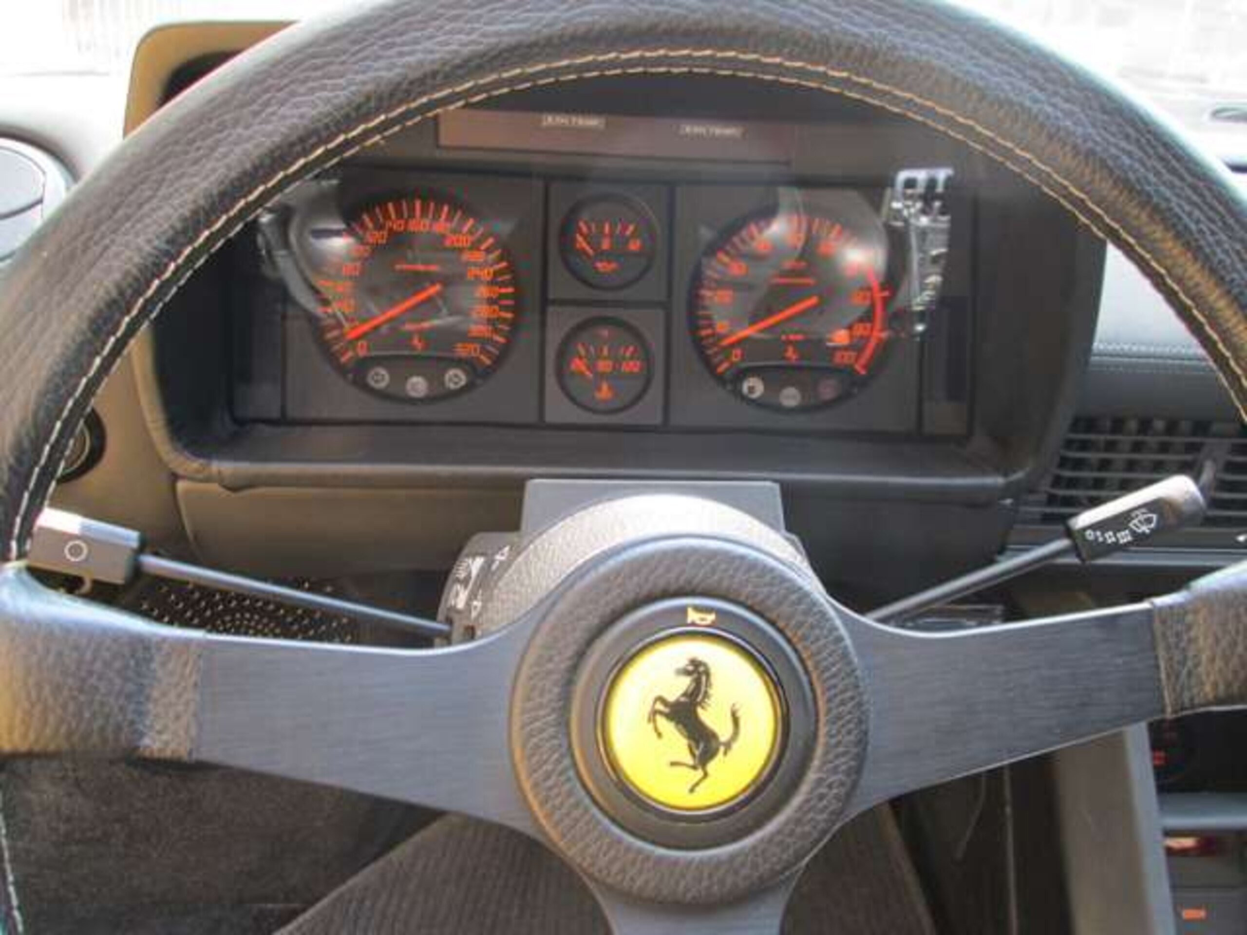 Ferrari Testarossa (photo: 11)