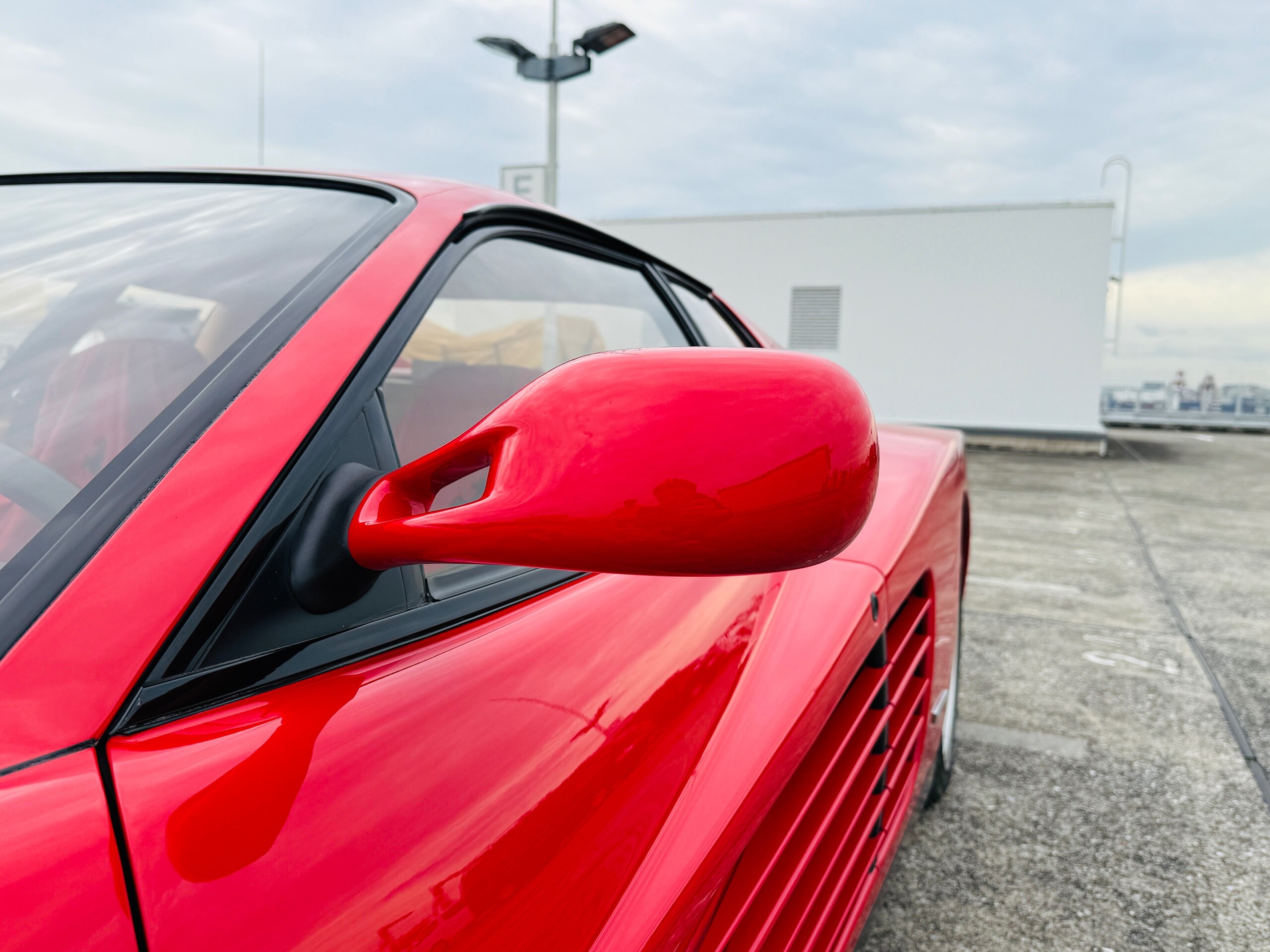 Ferrari Testarossa (photo: 5)