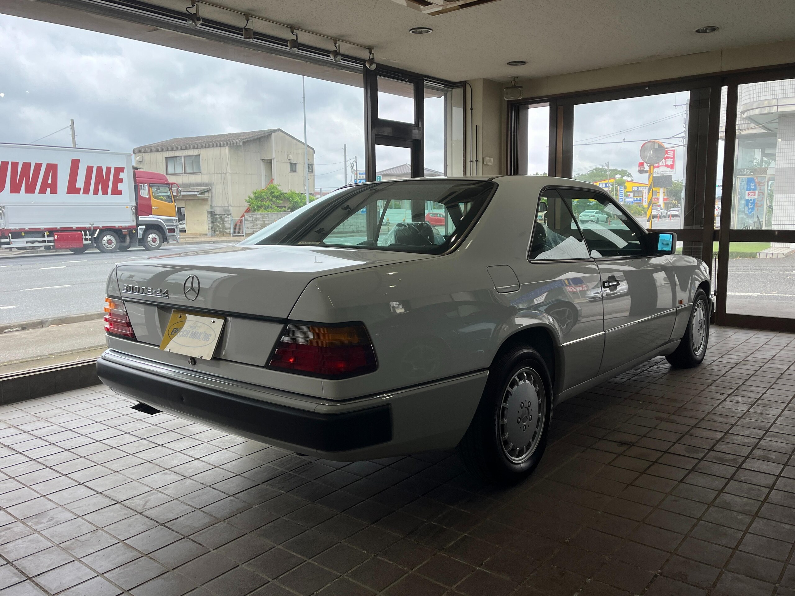 Mercedes Benz 300CE-24 (photo: 3)