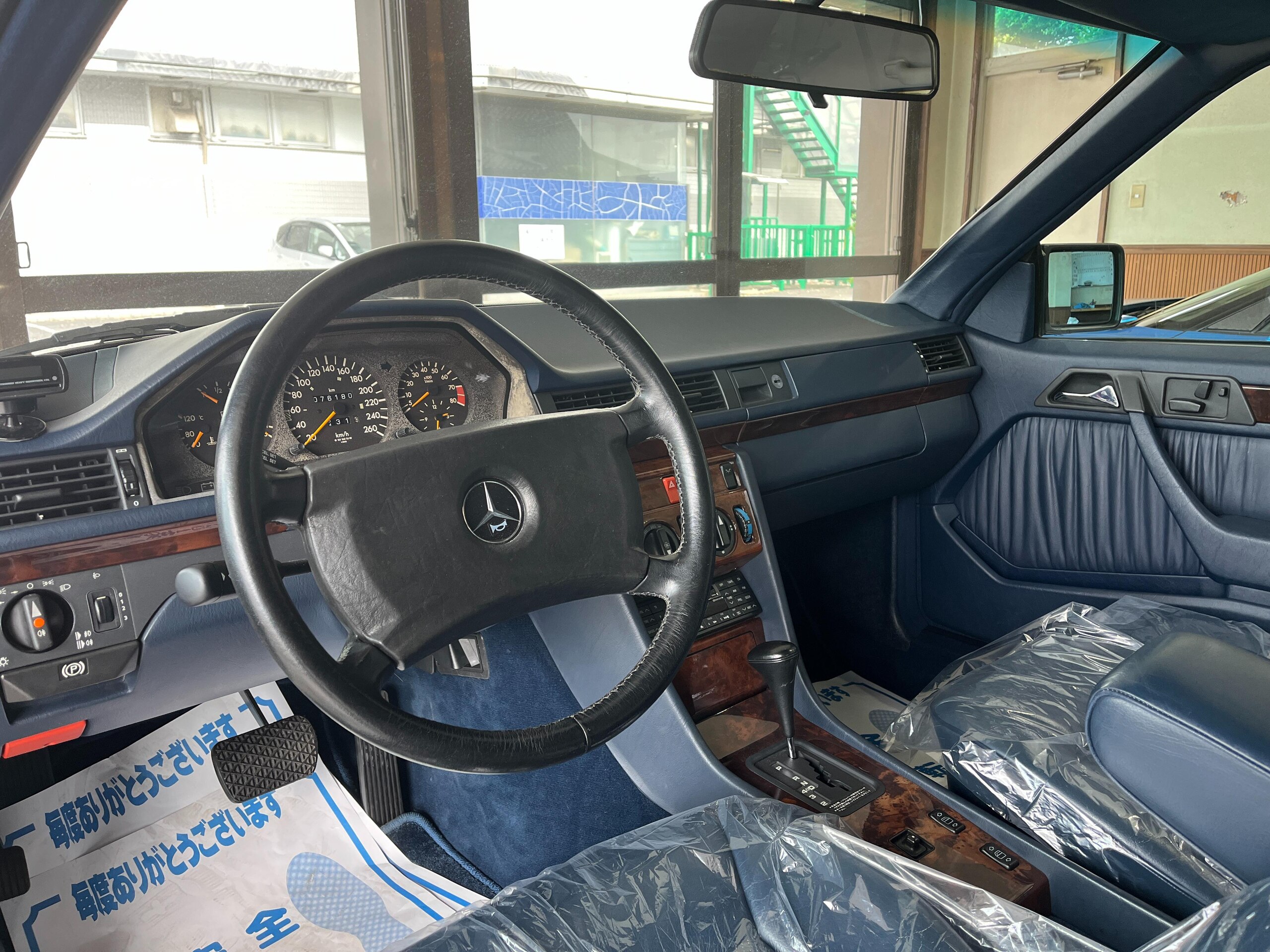 Mercedes Benz 300CE-24 (photo: 5)