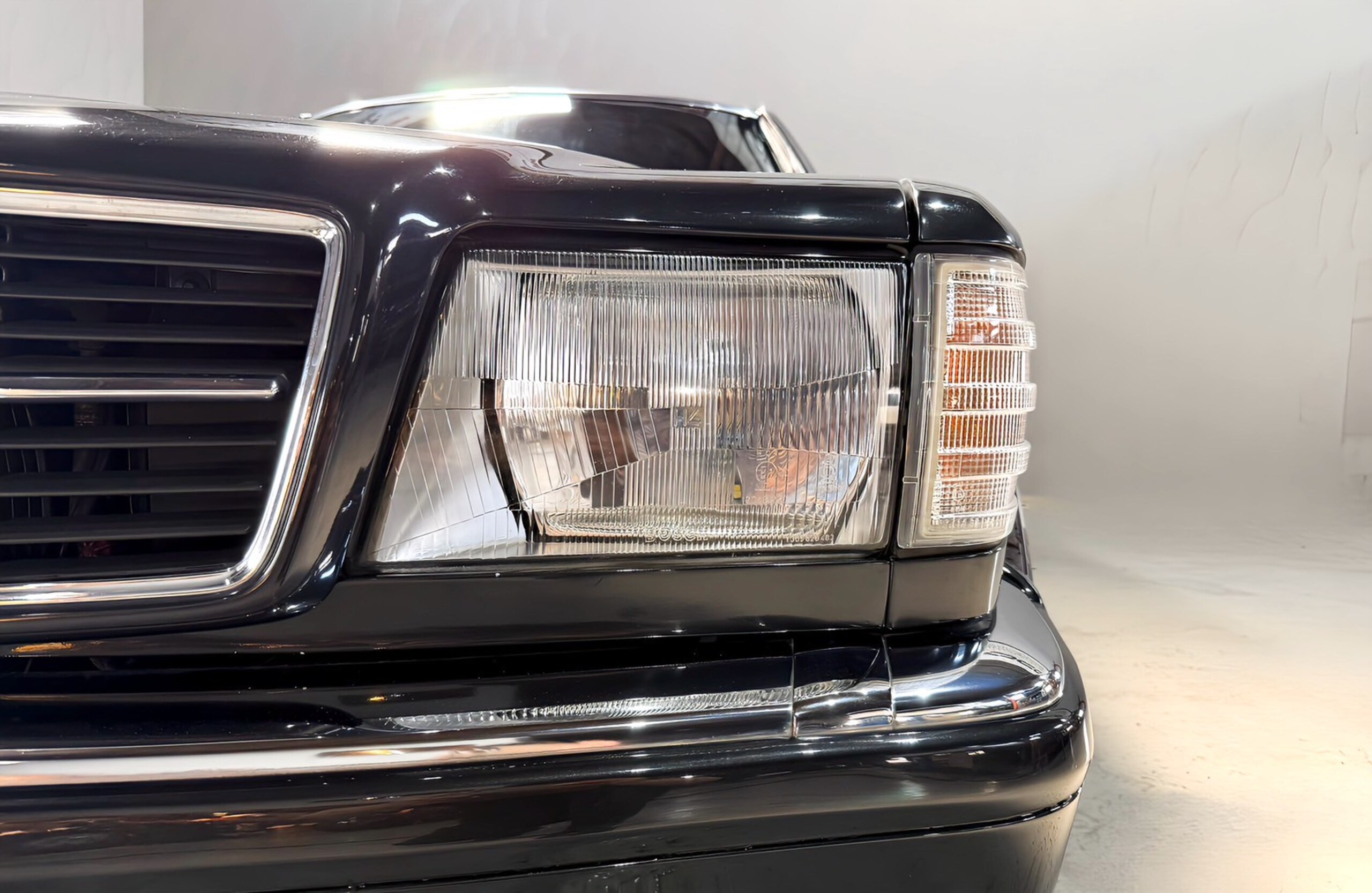 Mercedes Benz 560SEC (photo: 8)