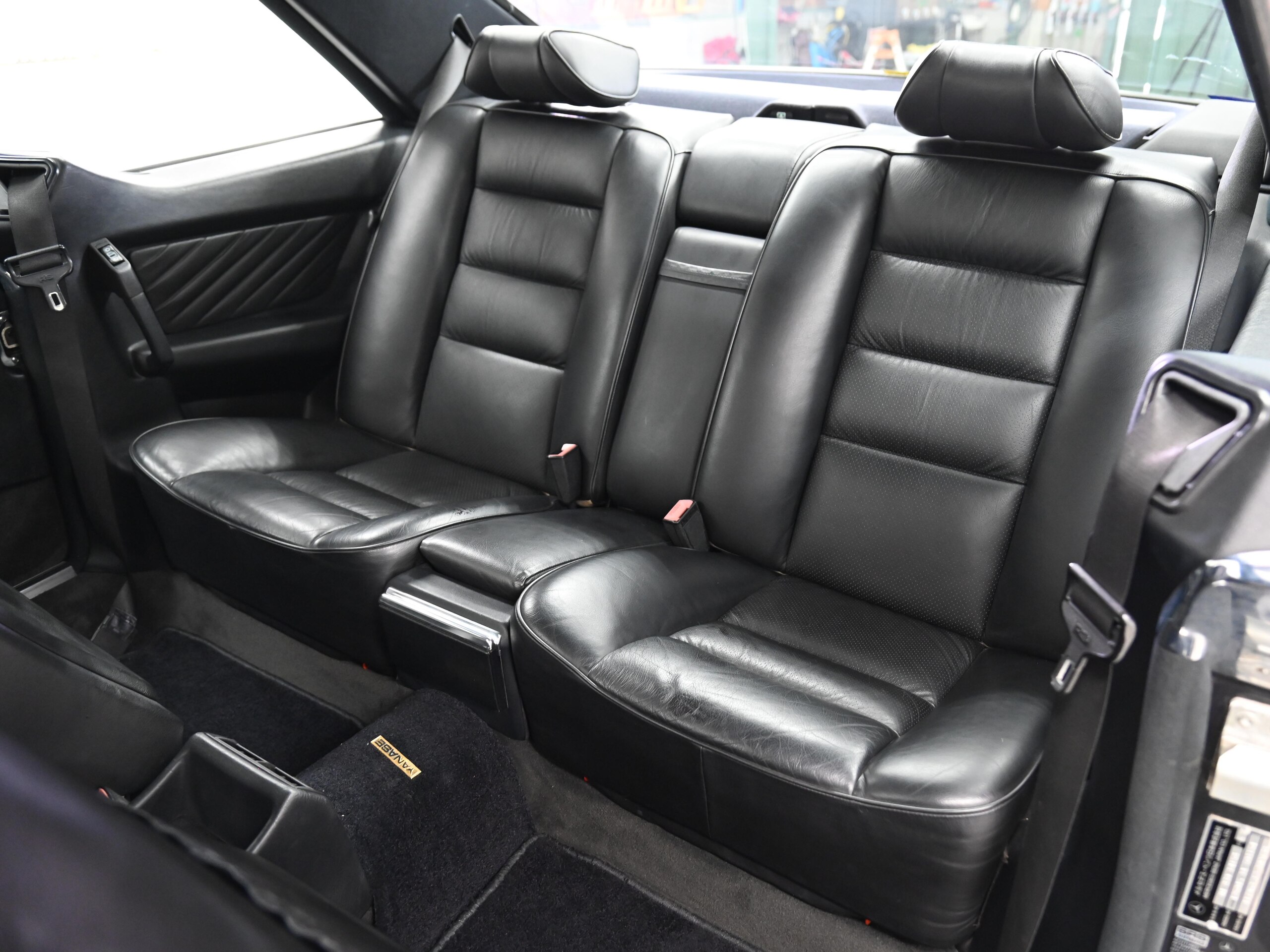 Mercedes Benz 560SEC (photo: 16)