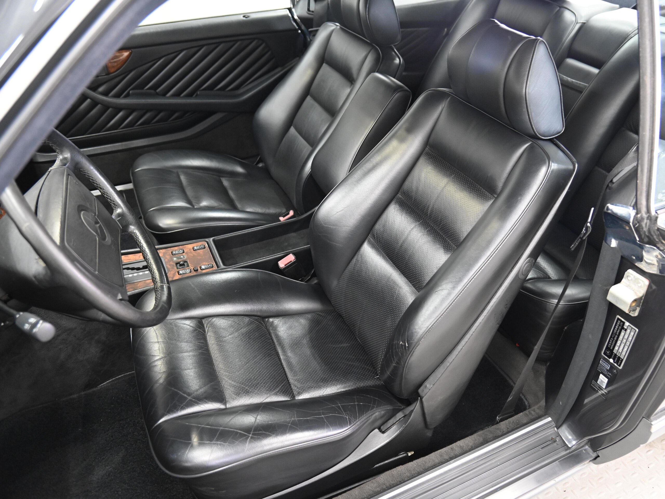 Mercedes Benz 560SEC (photo: 10)