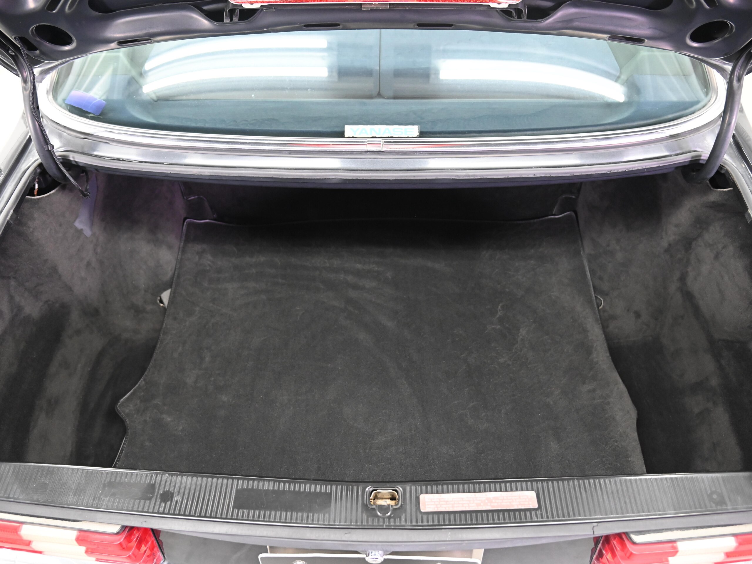Mercedes Benz 560SEC (photo: 21)