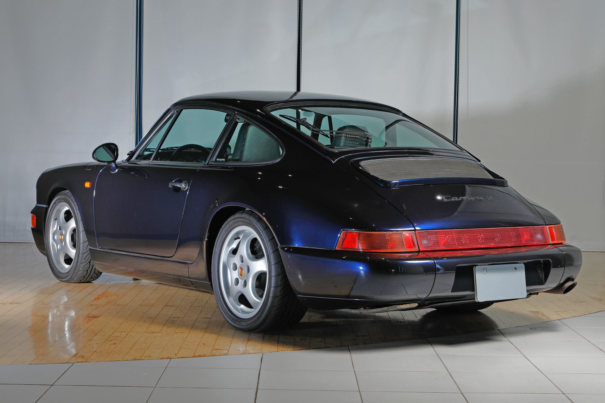 Porsche 911 Carrera 2 (photo: 4)