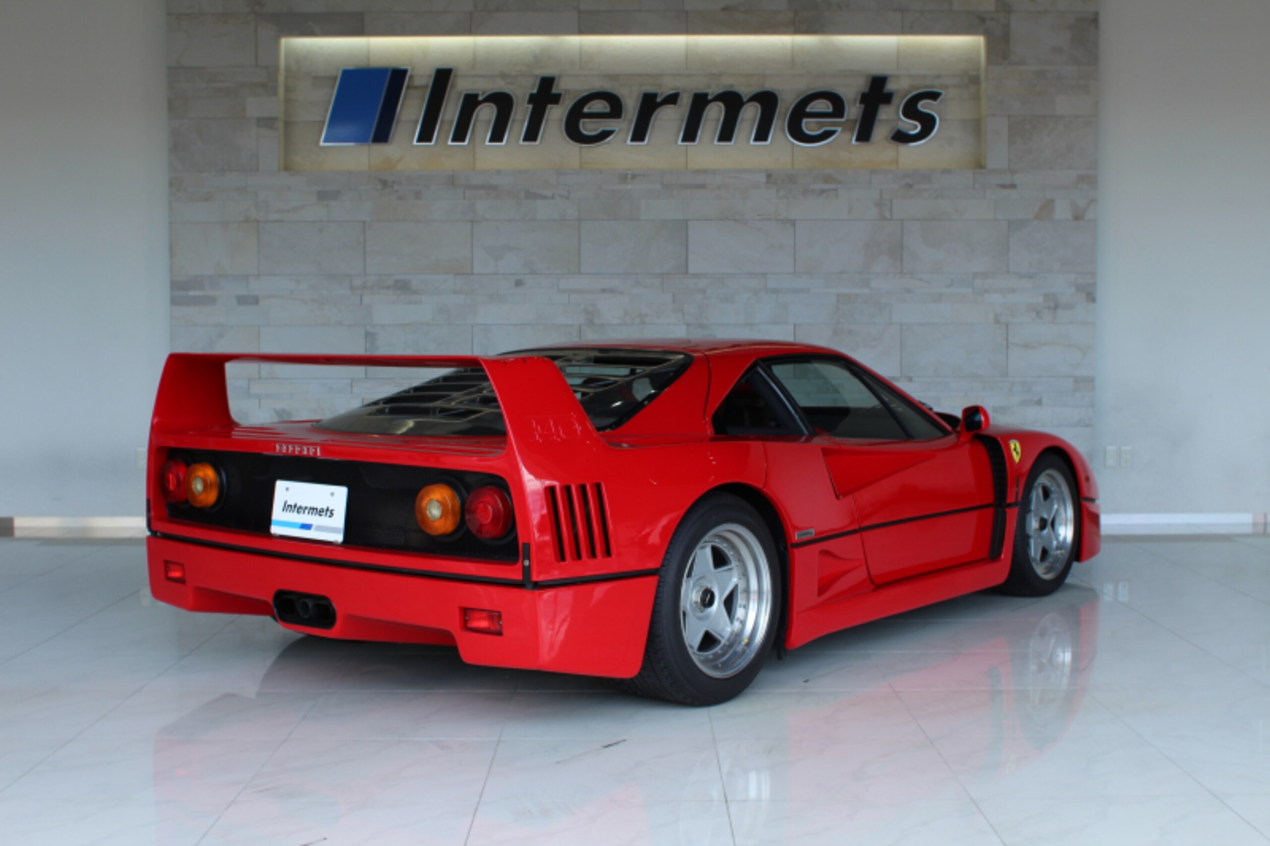 Ferrari F40 (photo: 3)