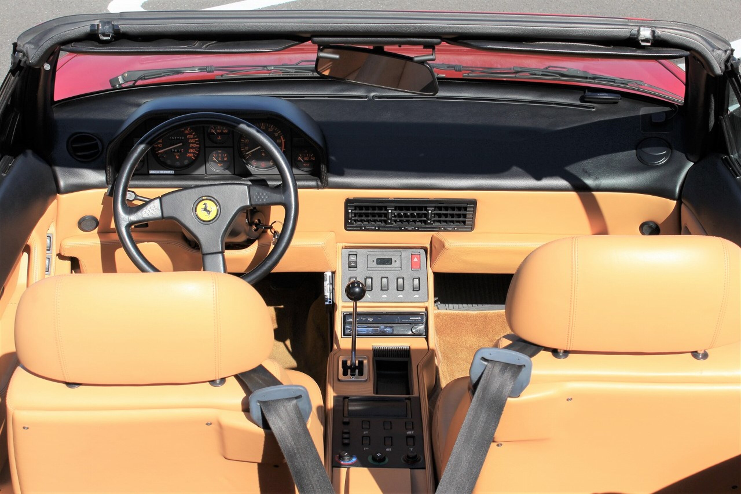 Ferrari Mondial t (photo: 10)