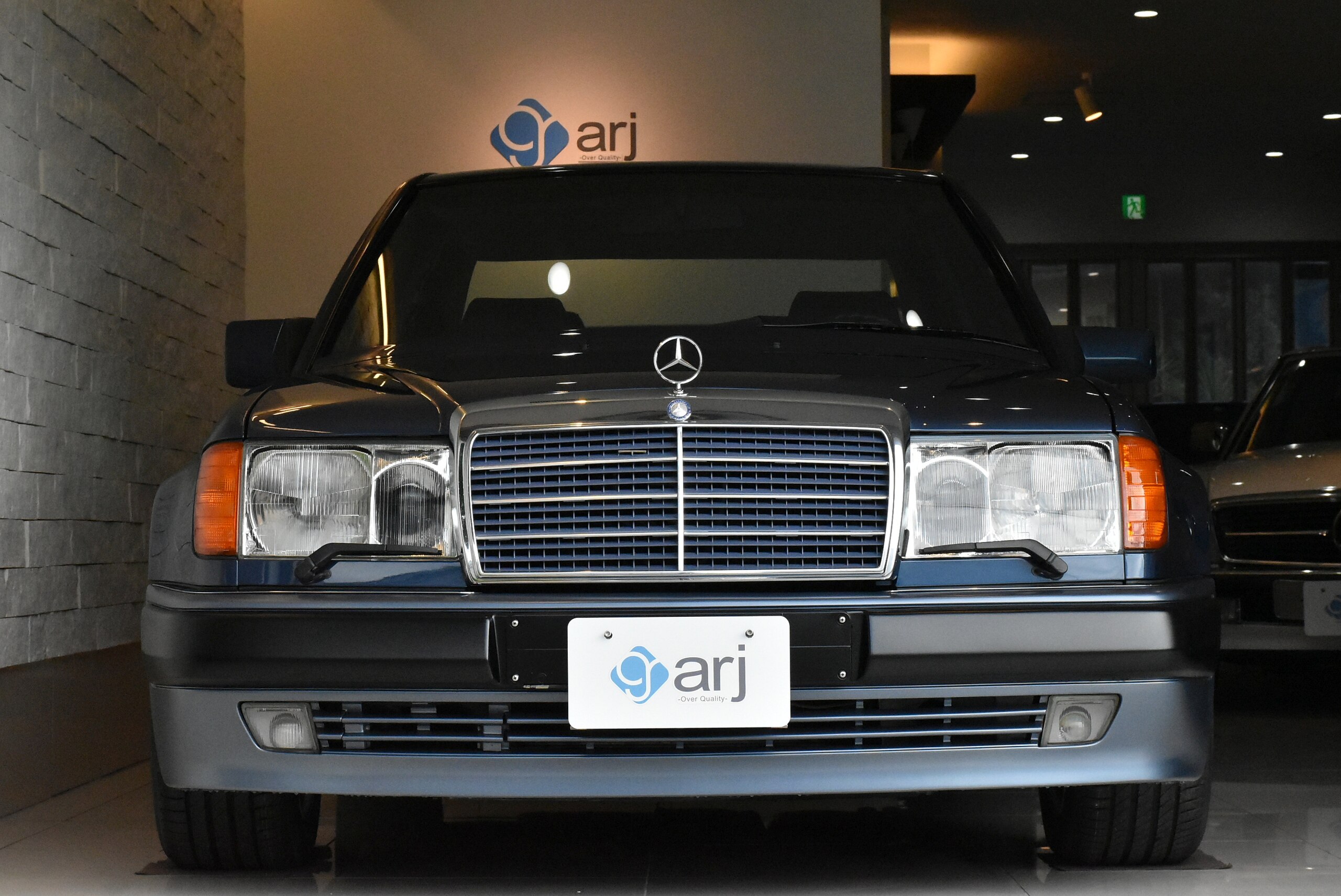 Mercedes Benz 500E (photo: 1)