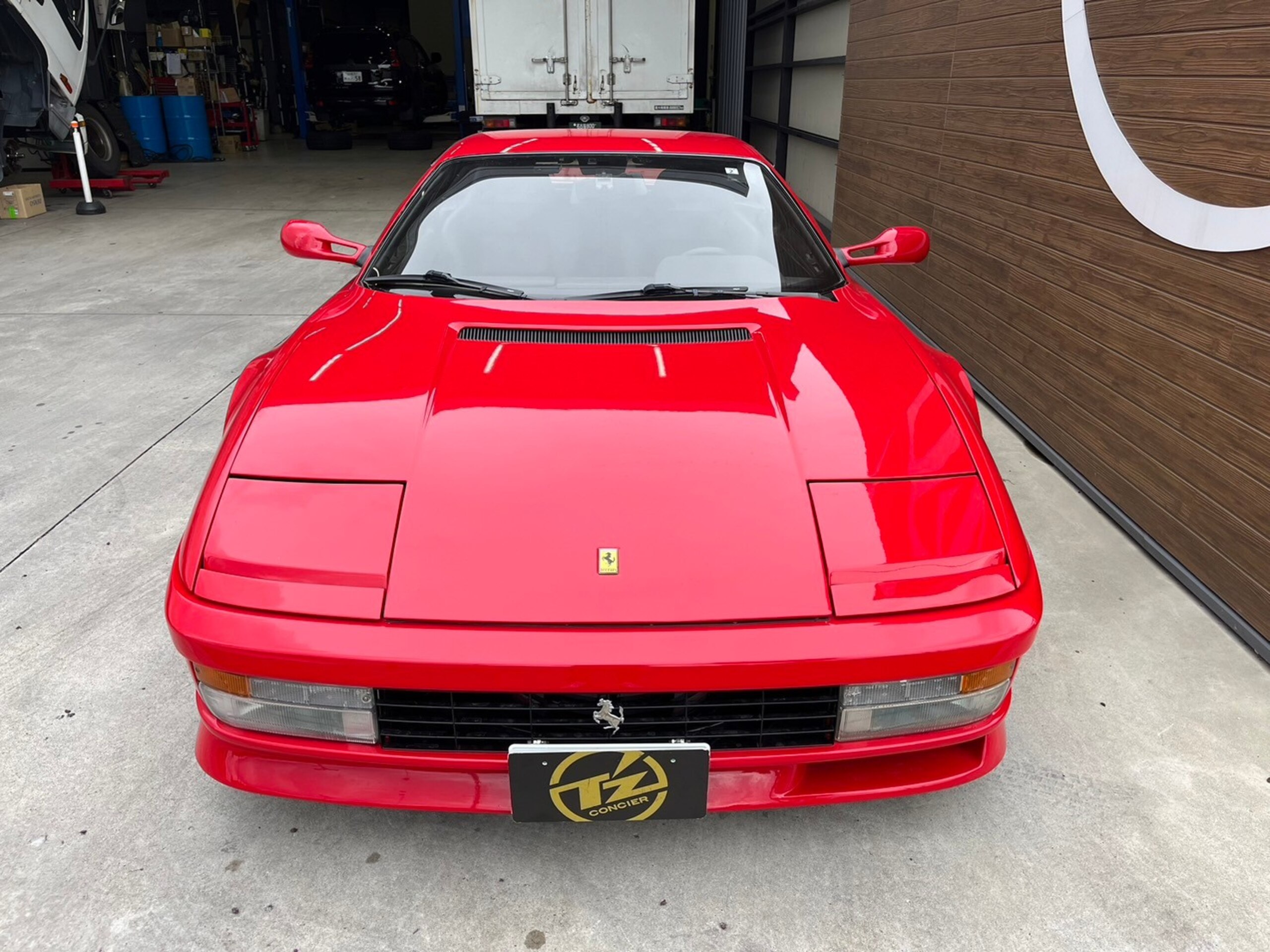 Ferrari Testarossa (photo: 1)