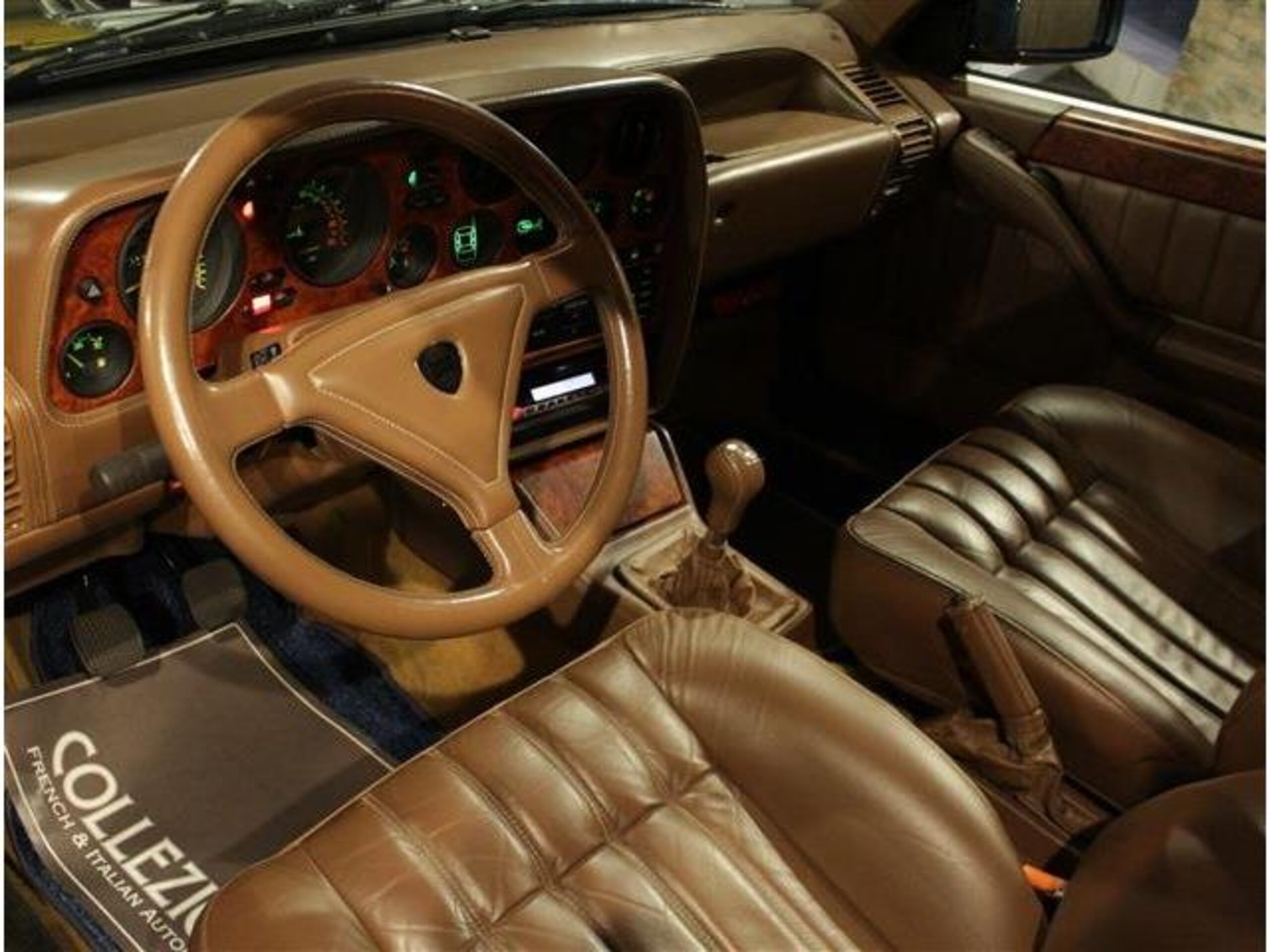 Lancia Thema 8.32 (photo: 6)