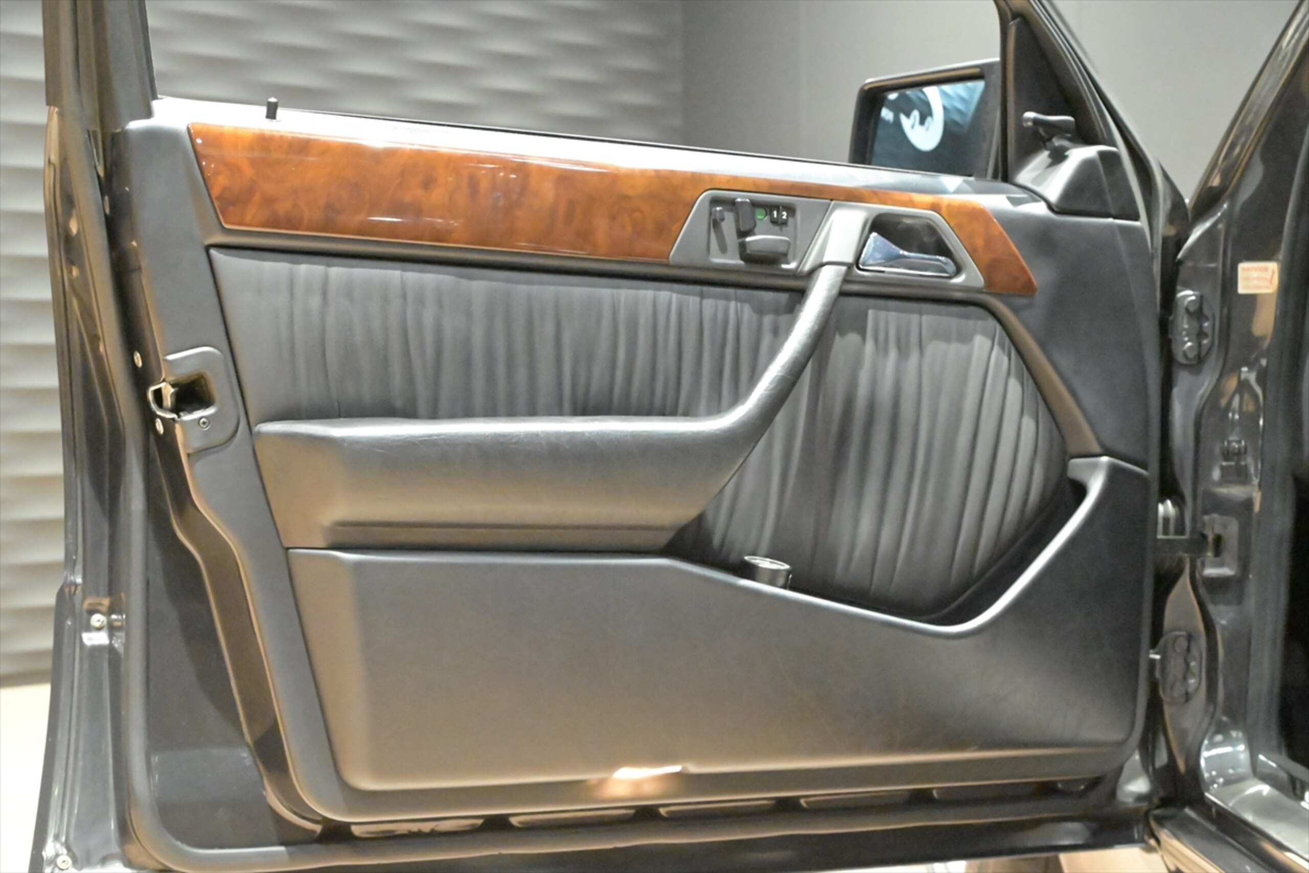 Mercedes Benz 500E 6.0 AMG (photo: 7)