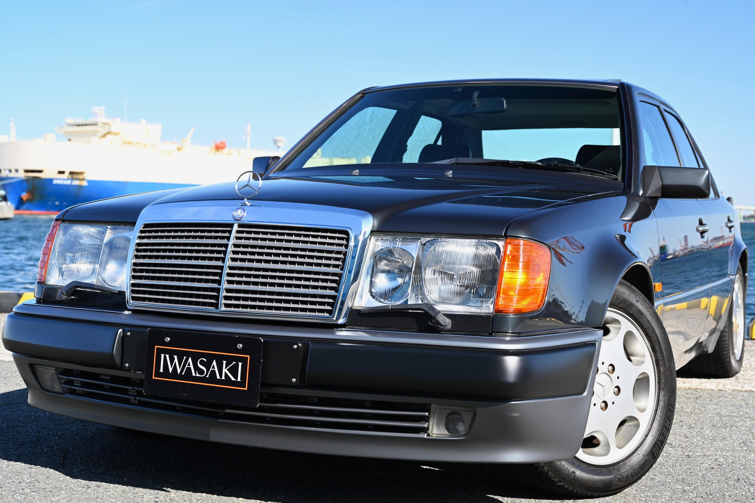 Mercedes Benz 500E