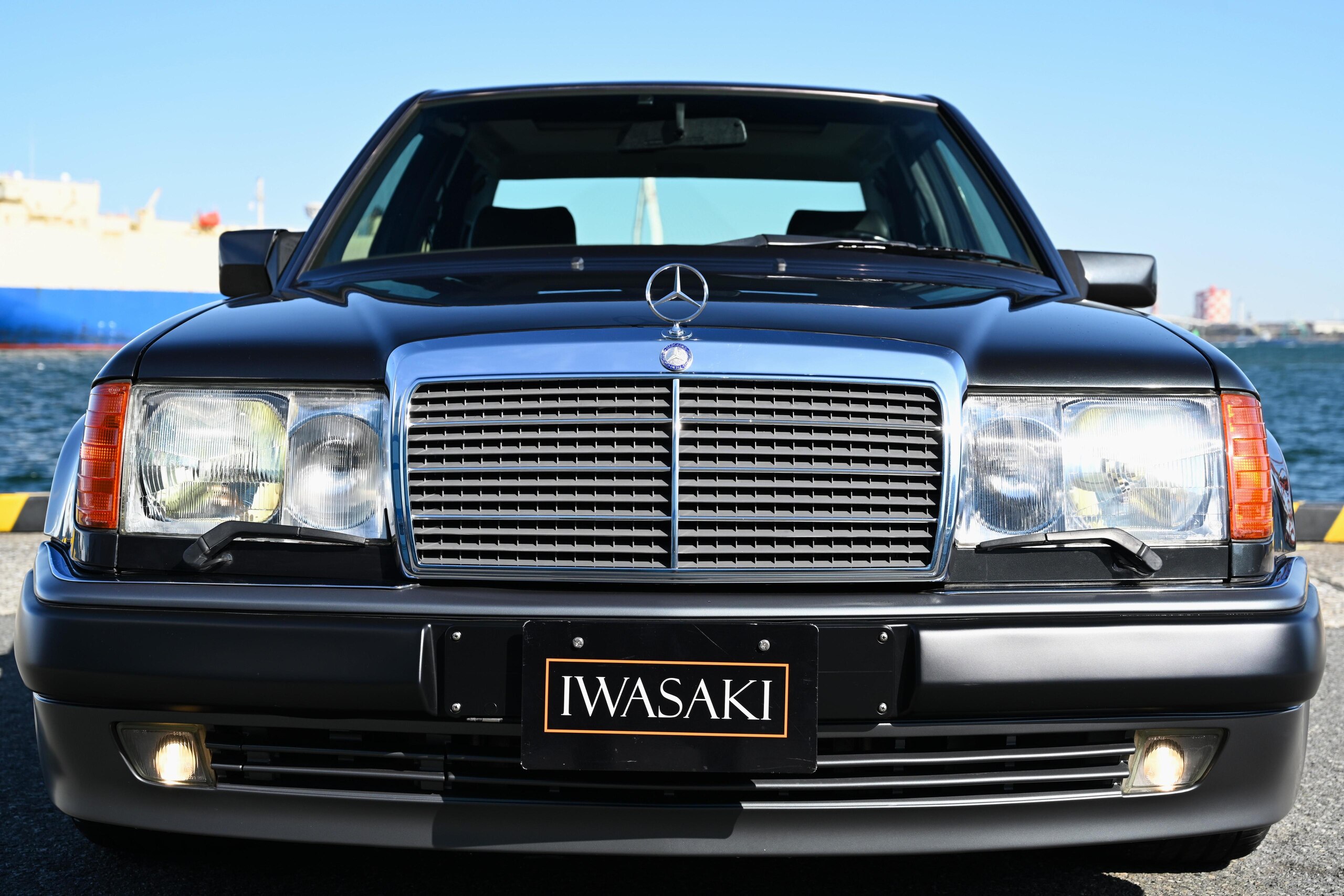 Mercedes Benz 500E (photo: 1)