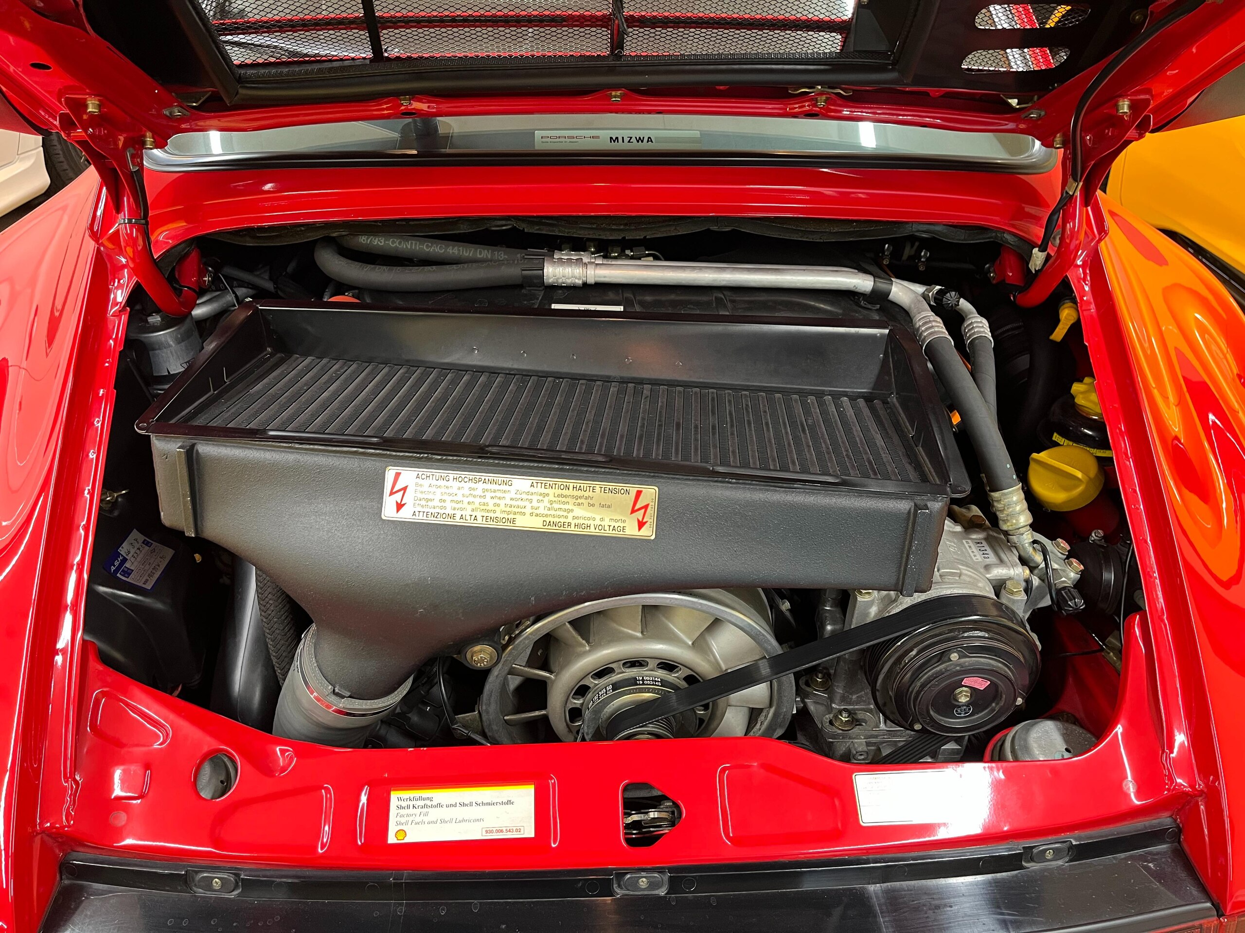 Porsche 911 Turbo (photo: 19)