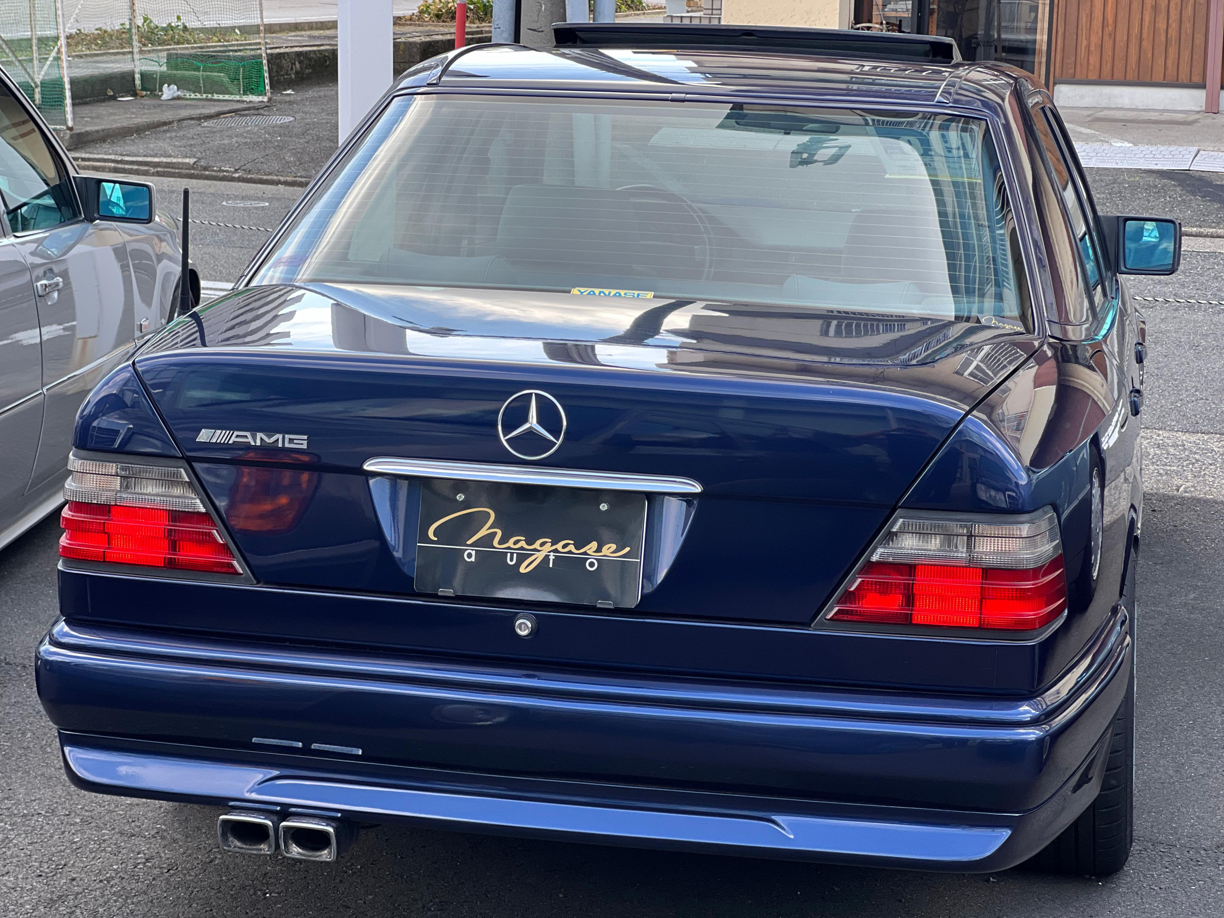 Mercedes Benz E320 AMG (photo: 4)