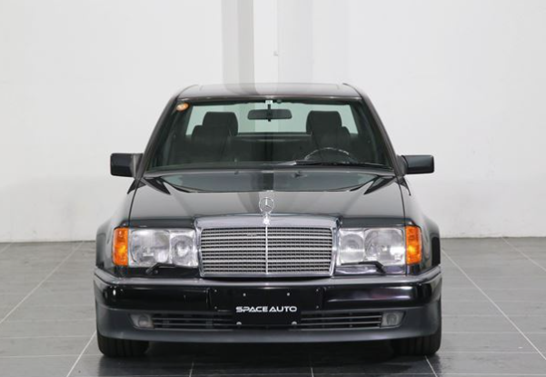 Mercedes Benz E500 (photo: 1)