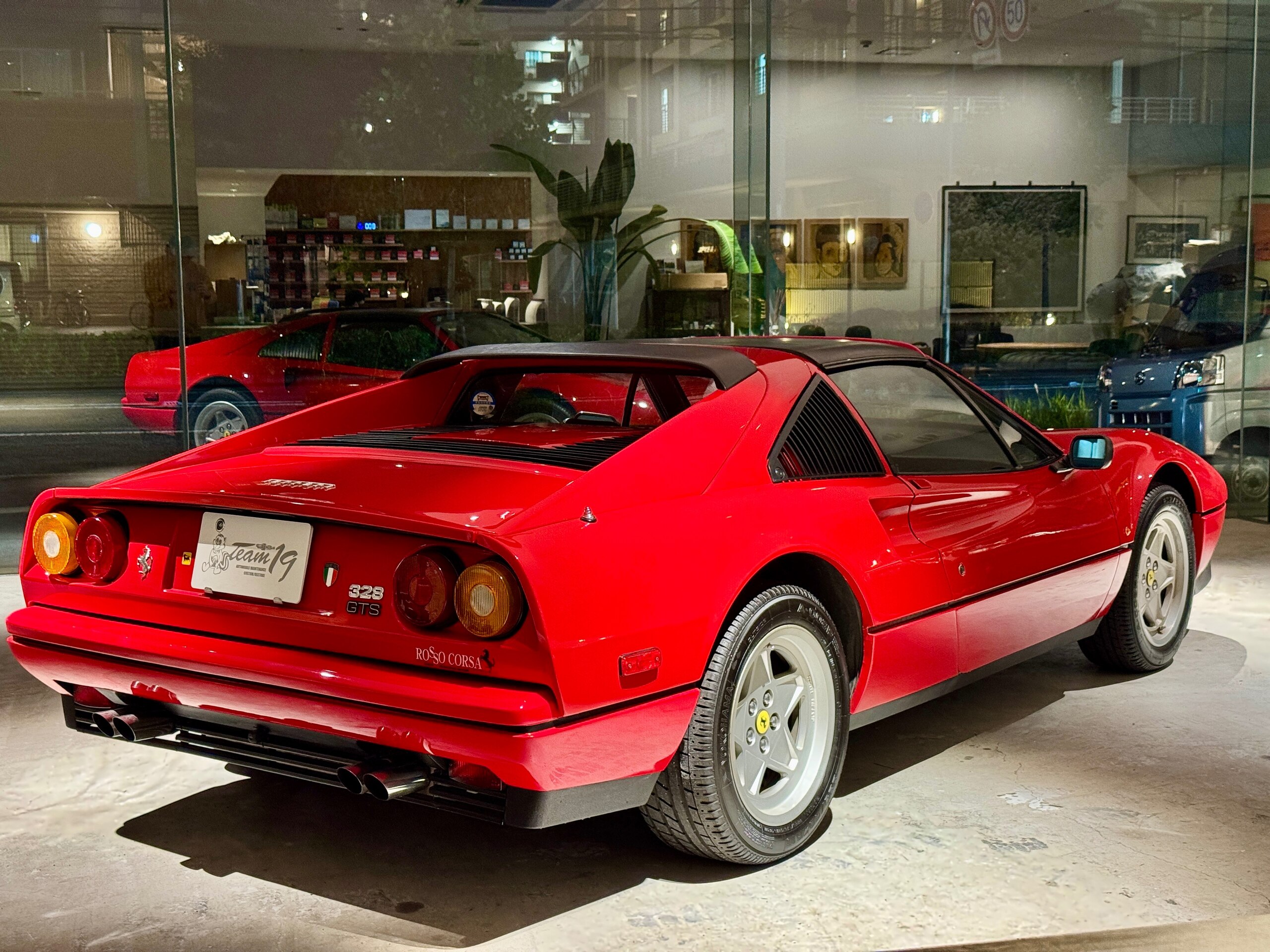 Ferrari 328GTS (photo: 2)