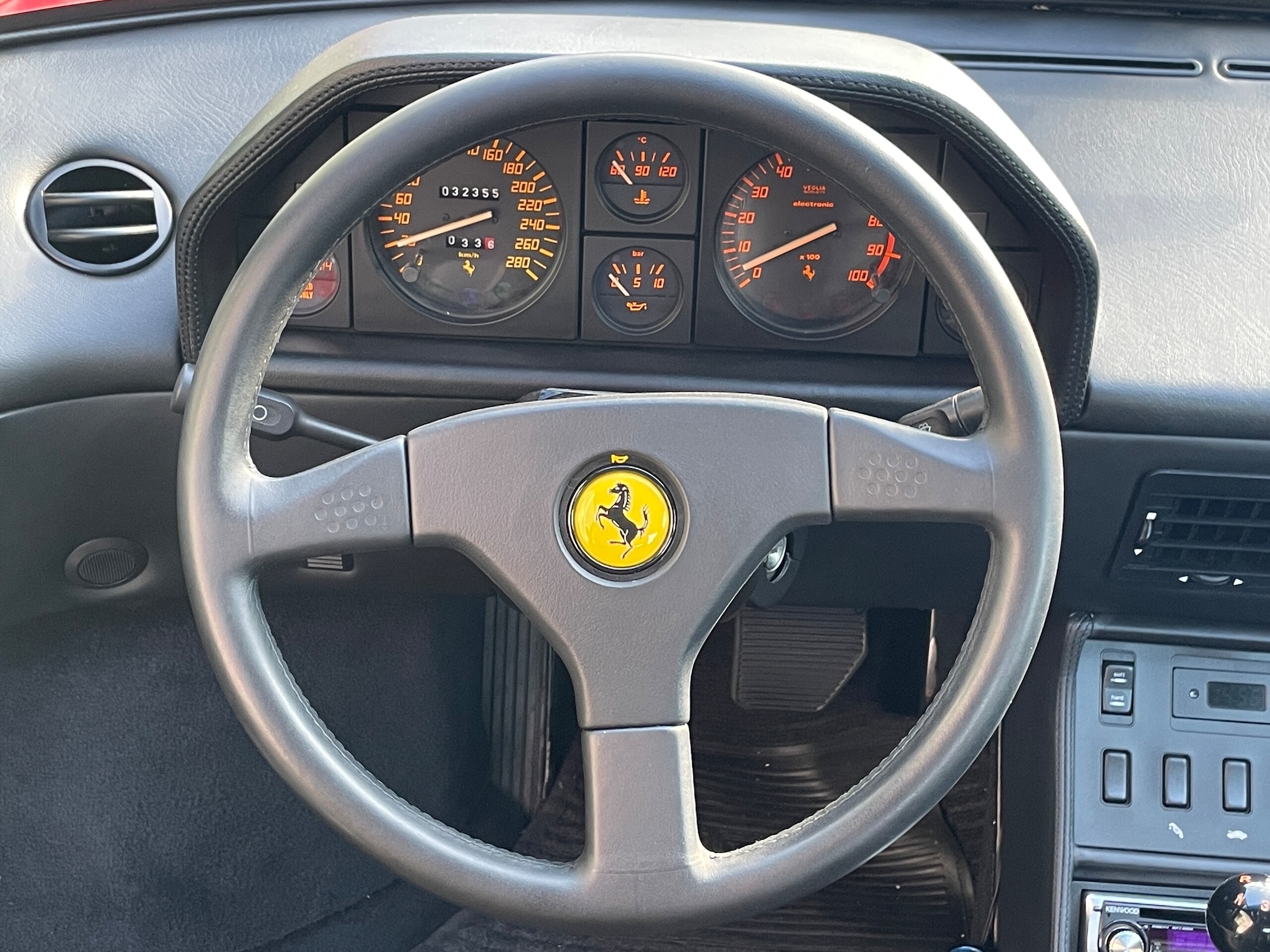 Ferrari Mondial t (photo: 8)