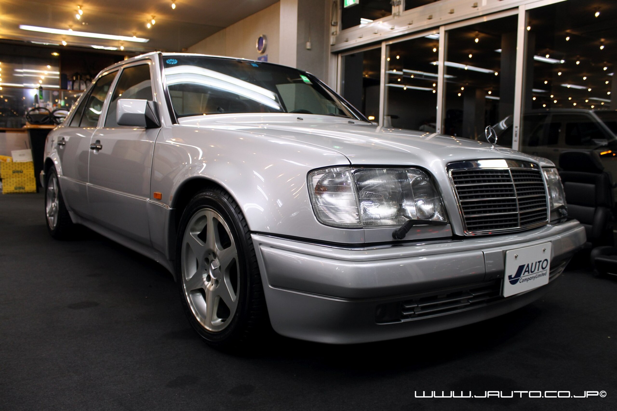 Mercedes Benz E500