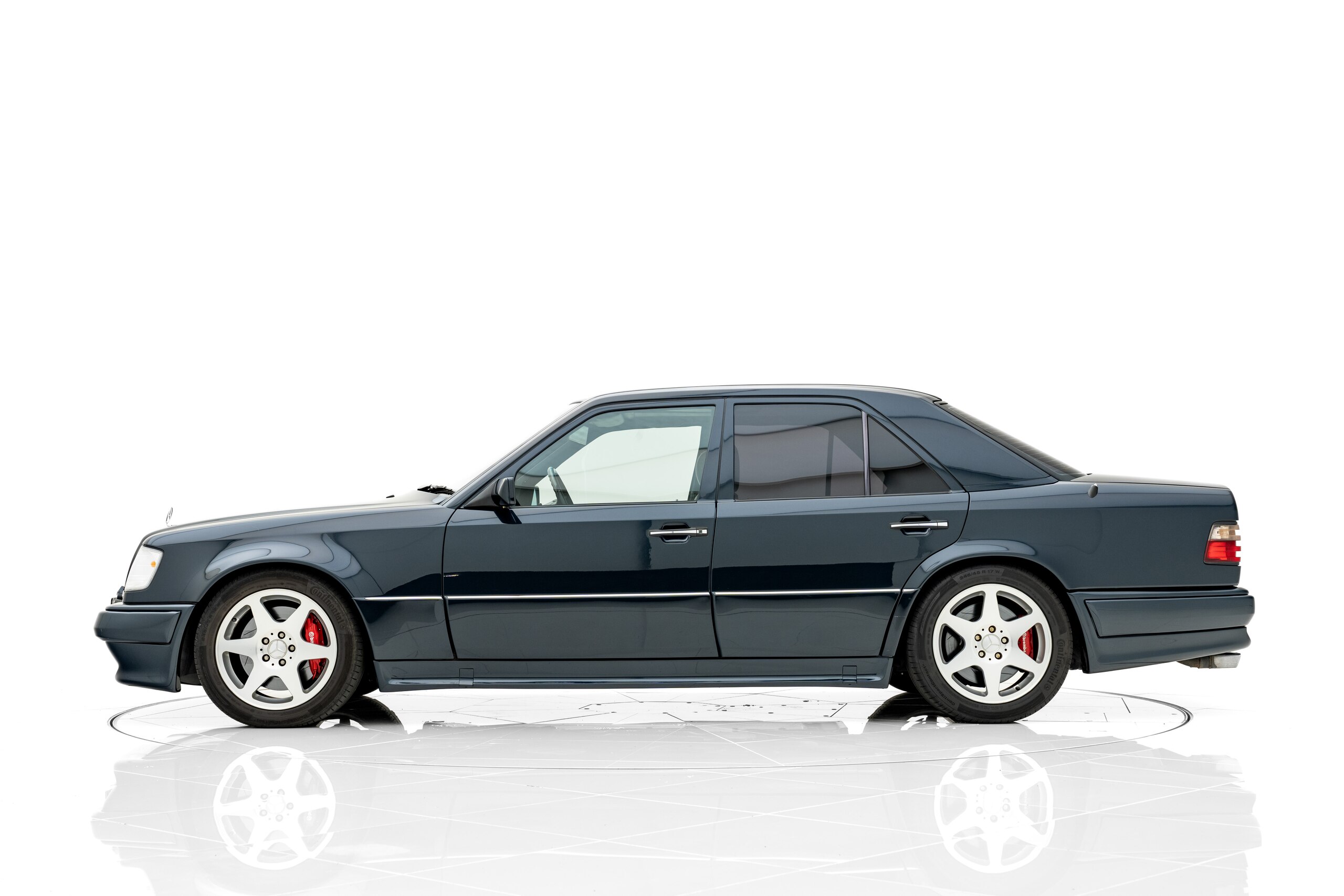 Mercedes Benz 500E (photo: 7)