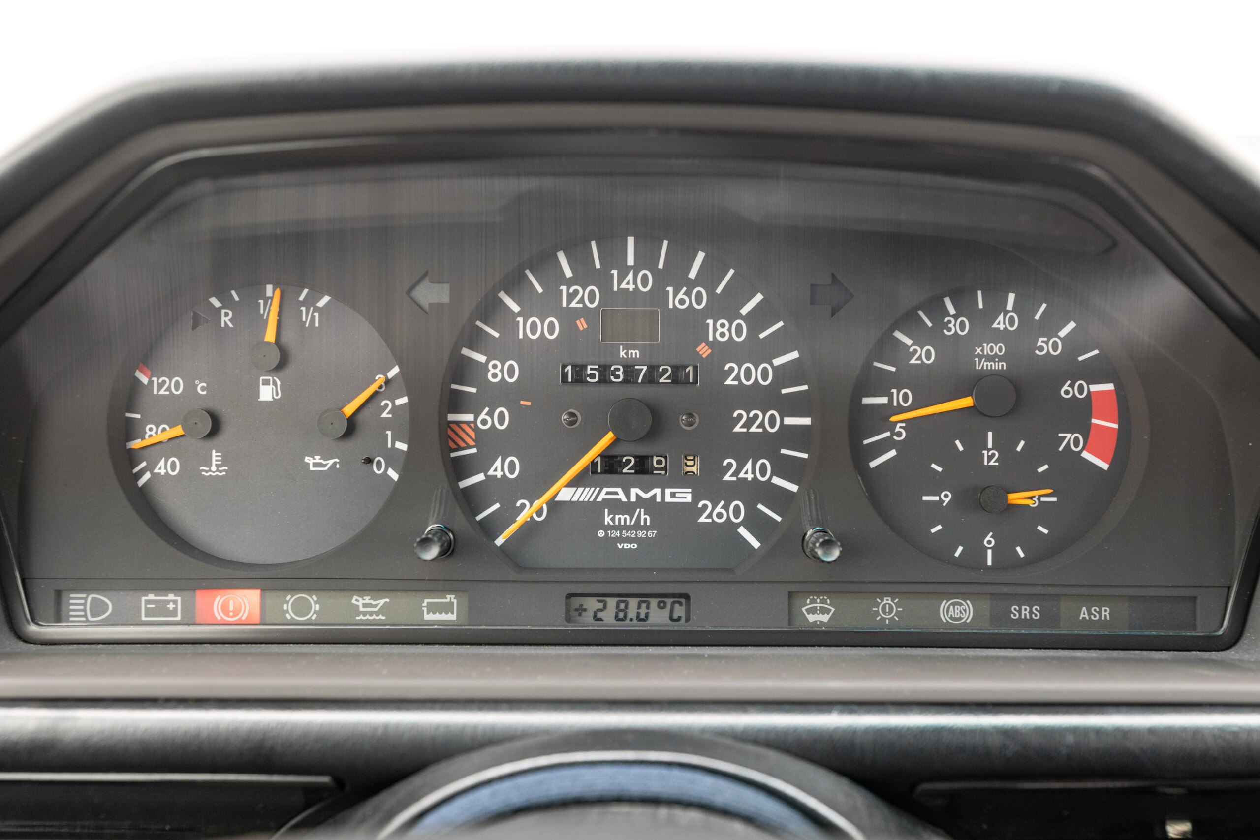 Mercedes Benz 500E (photo: 12)