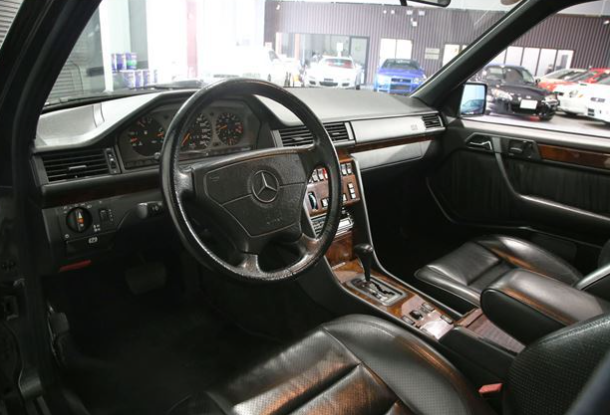 Mercedes Benz E500 (photo: 7)